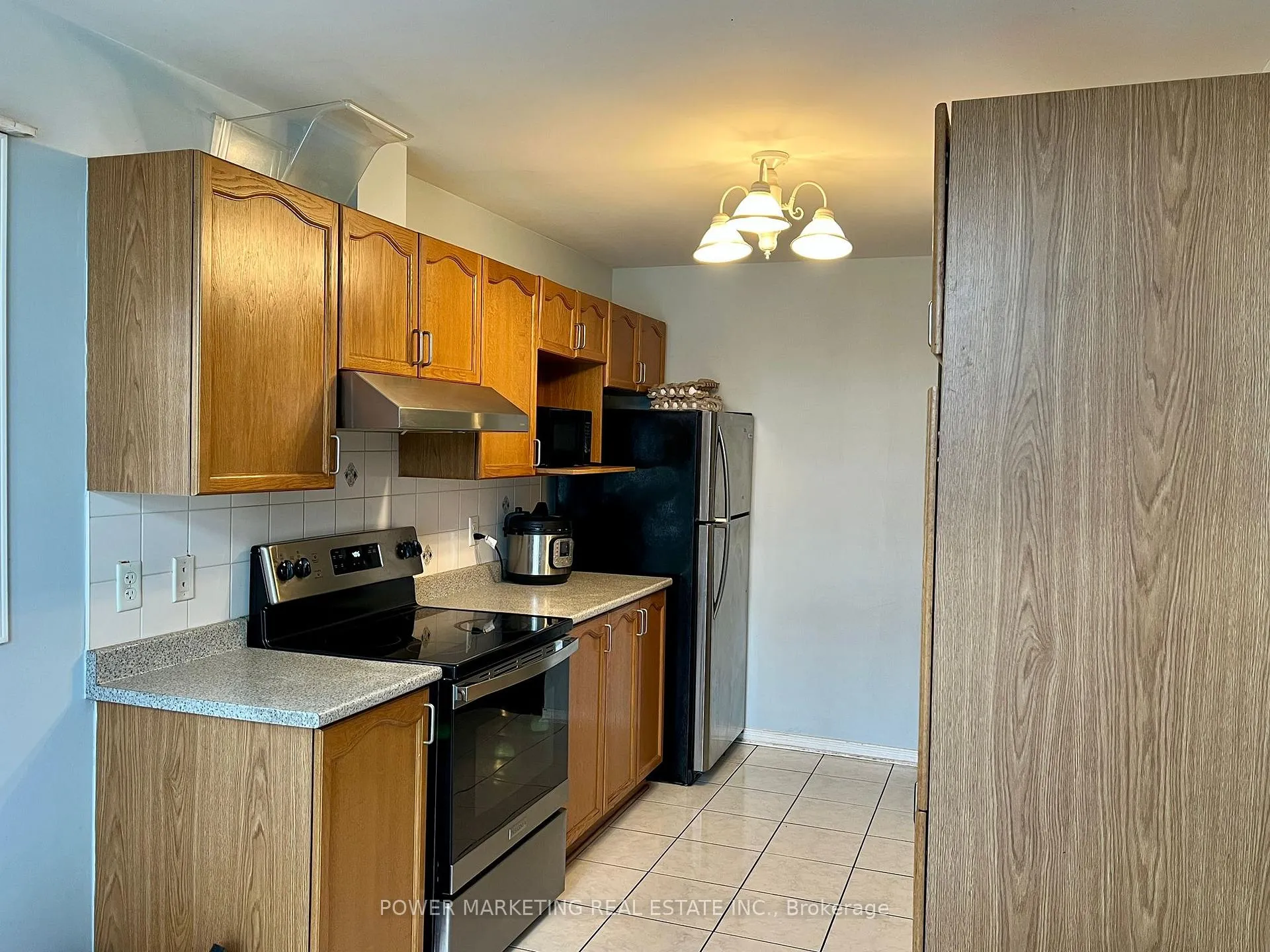 Photo 5 of 1487 Demeter Street, Ottawa, Fallingbrook/Gardenway South — HOMEH