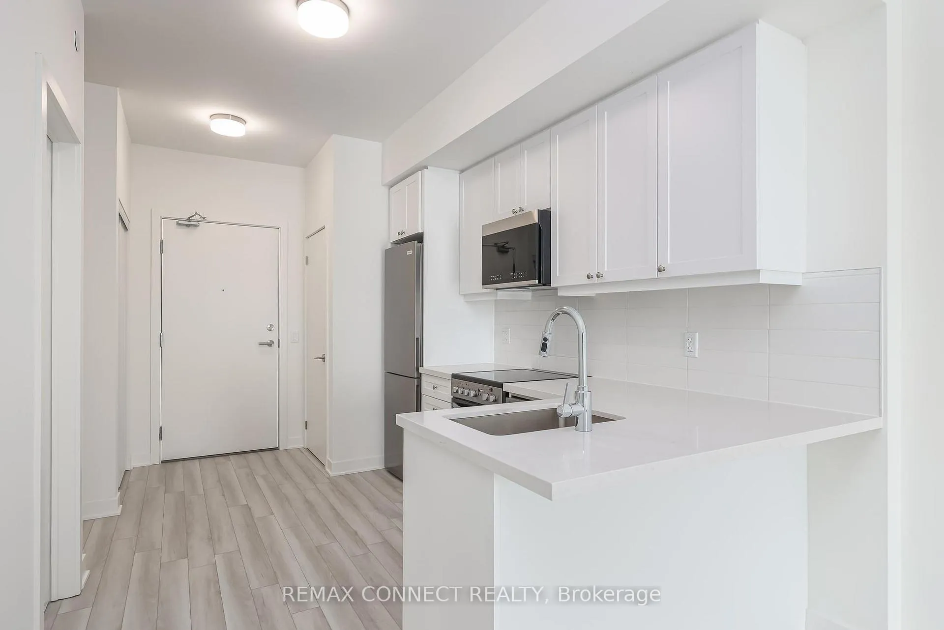 Photo 7 of Unit 605, 51 Clarington Boulevard, Clarington, Bowmanville — HOMEH