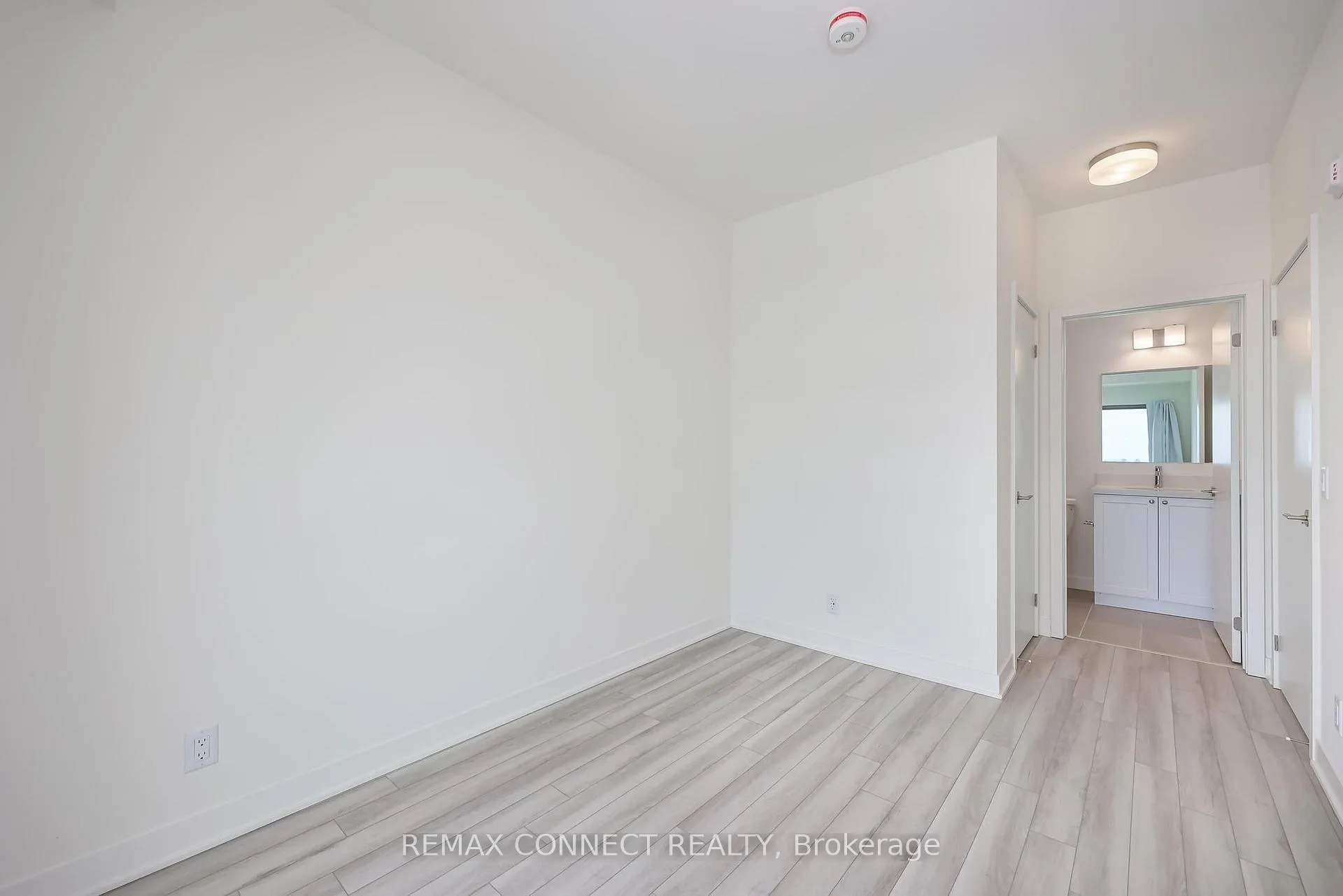 Photo 15 of Unit 605, 51 Clarington Boulevard, Clarington, Bowmanville — HOMEH