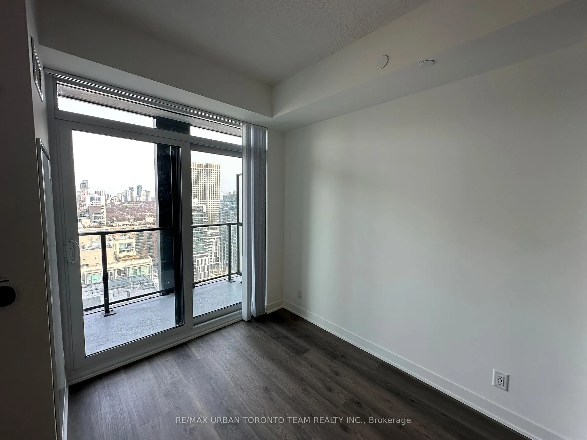 Photo 6 of Unit 2615, 180 Front Street E, Toronto, Moss Park — HOMEH
