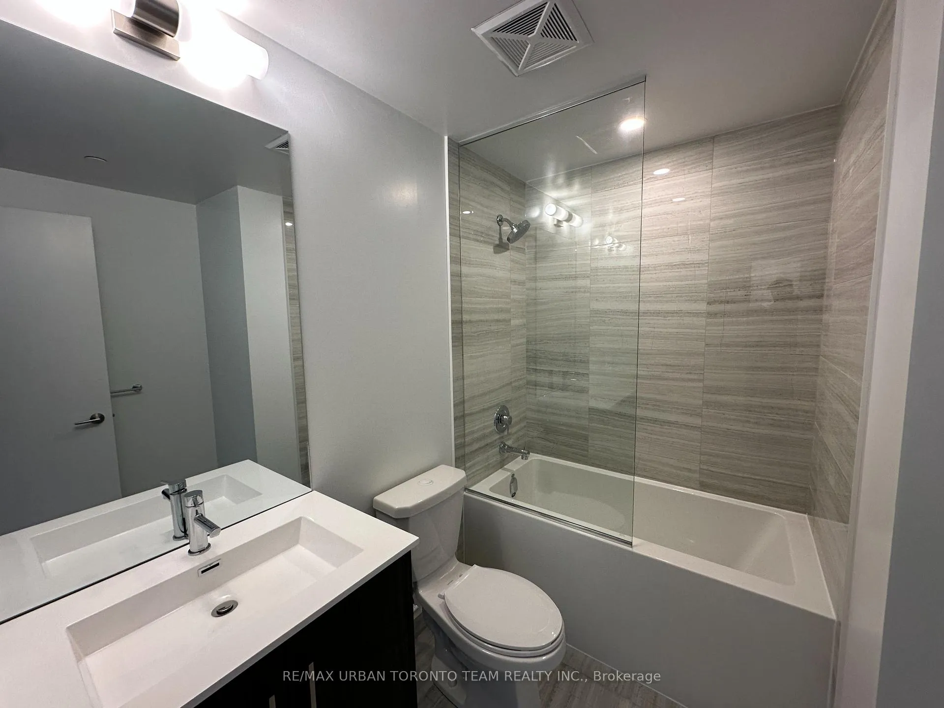 Photo 9 of Unit 2615, 180 Front Street E, Toronto, Moss Park — HOMEH