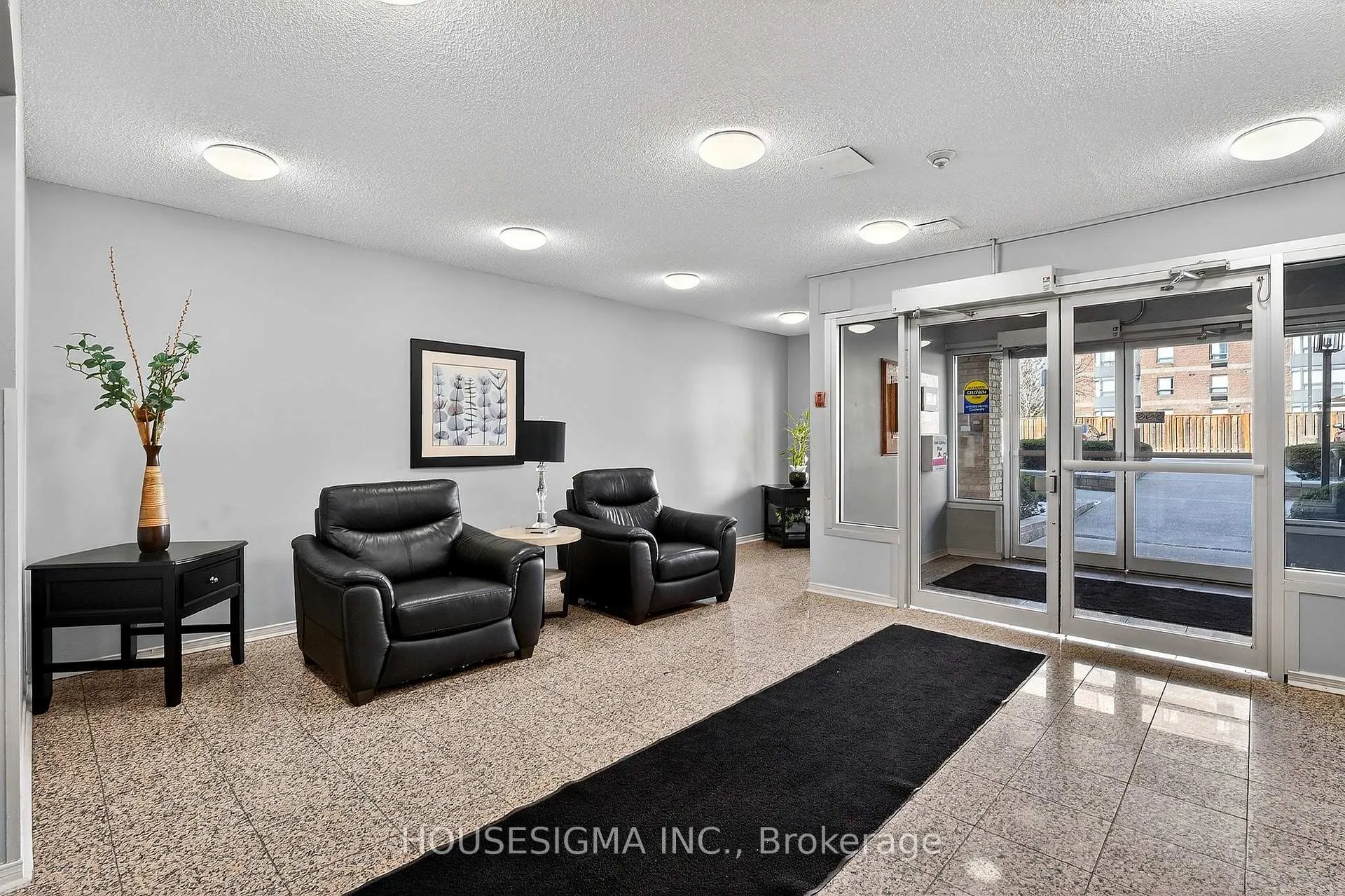 Photo 4 of Unit 416, 78 Roehampton Avenue, St. Catharines, Carlton/Bunting — HOMEH