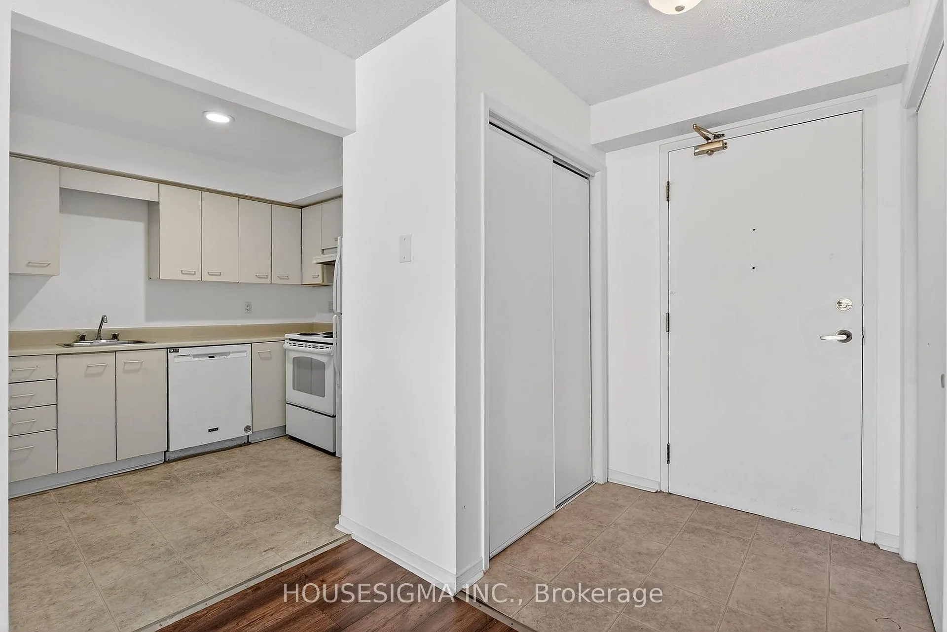 Photo 7 of Unit 416, 78 Roehampton Avenue, St. Catharines, Carlton/Bunting — HOMEH