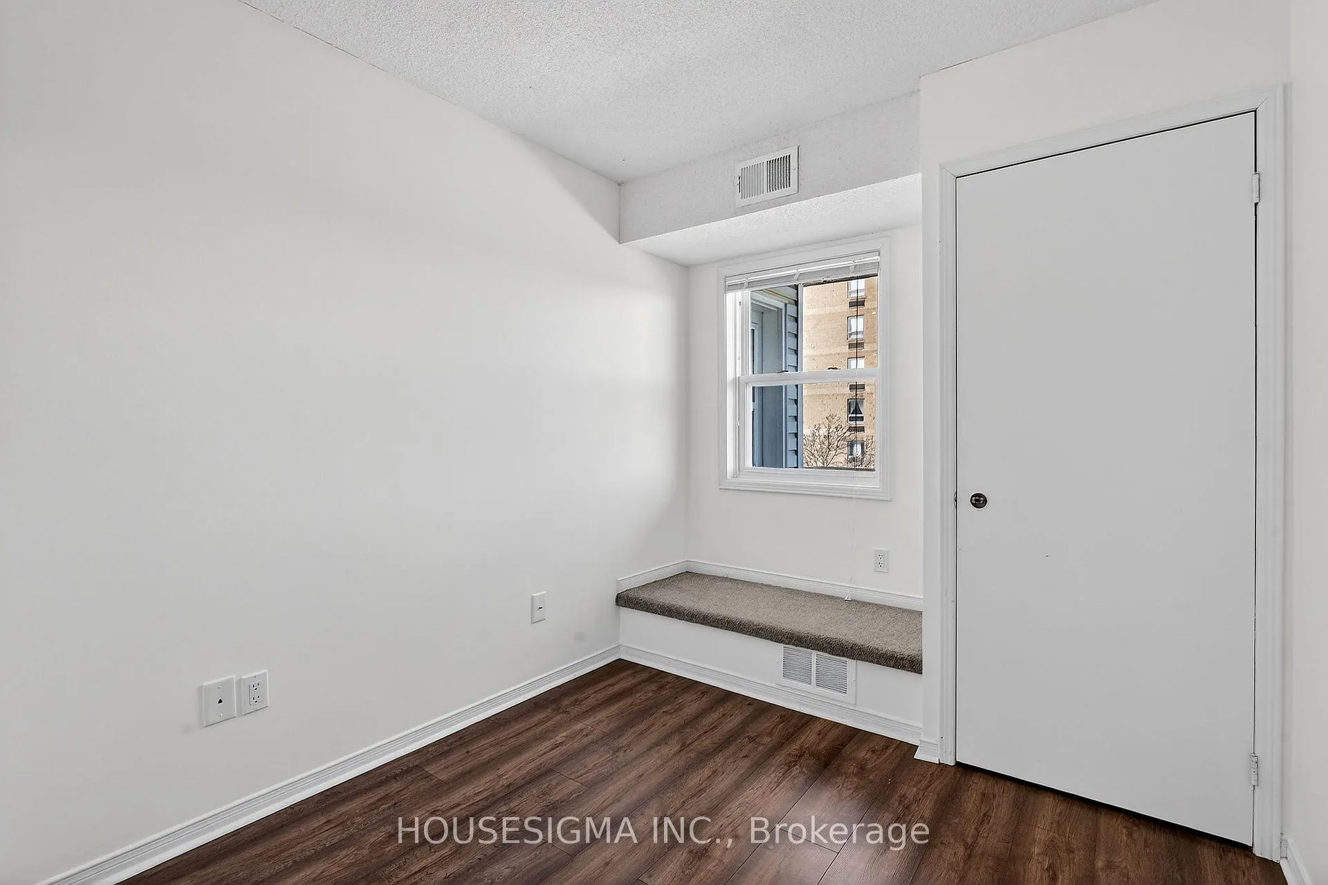 Photo 17 of Unit 416, 78 Roehampton Avenue, St. Catharines, Carlton/Bunting — HOMEH