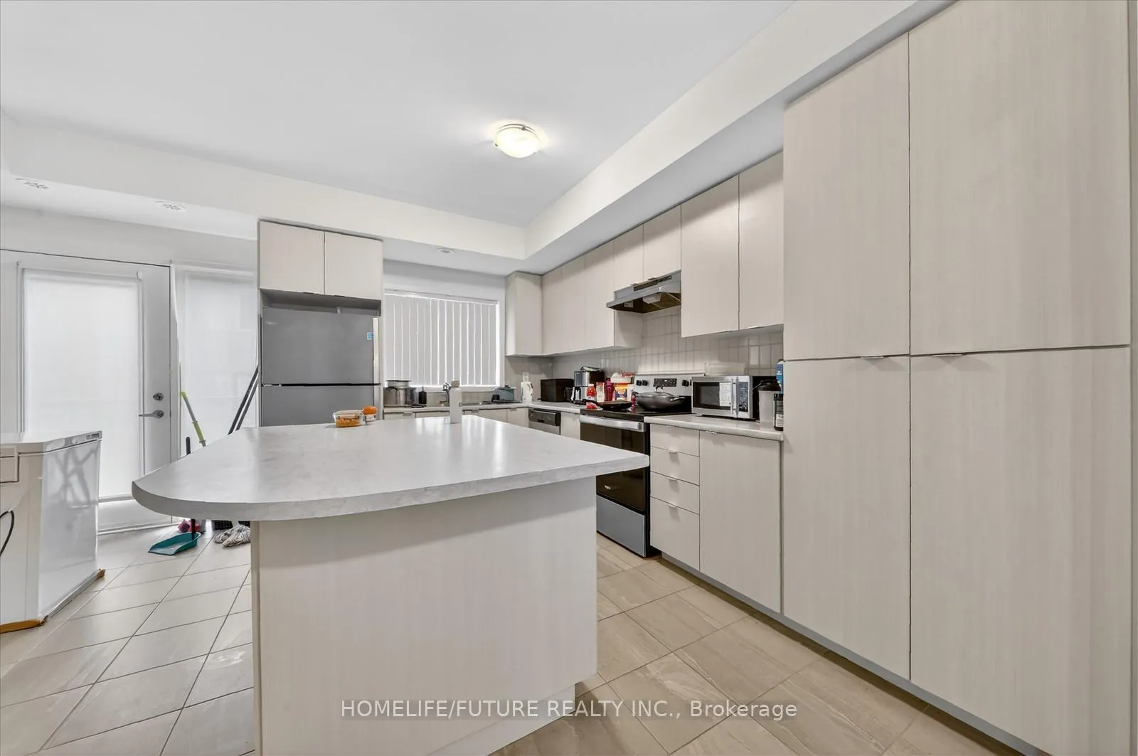 Photo 9 of Unit 506, 1525 Kingston Road, Pickering, Town Centre — HOMEH