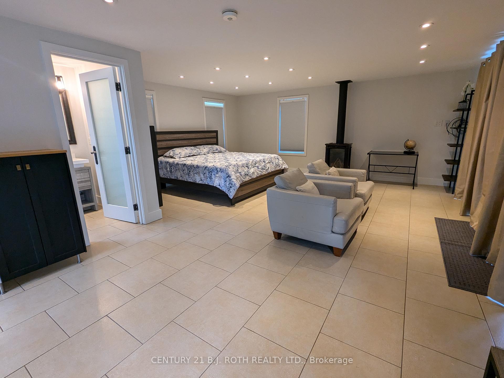 Photo 4 of 1753 Cross Street, Innisfil, Alcona — HOMEH
