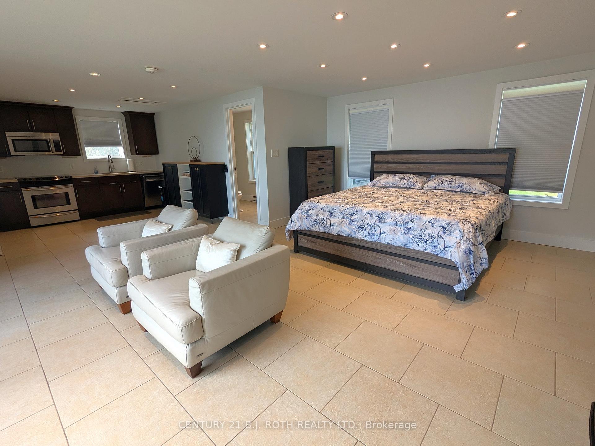 Photo 20 of 1753 Cross Street, Innisfil, Alcona — HOMEH