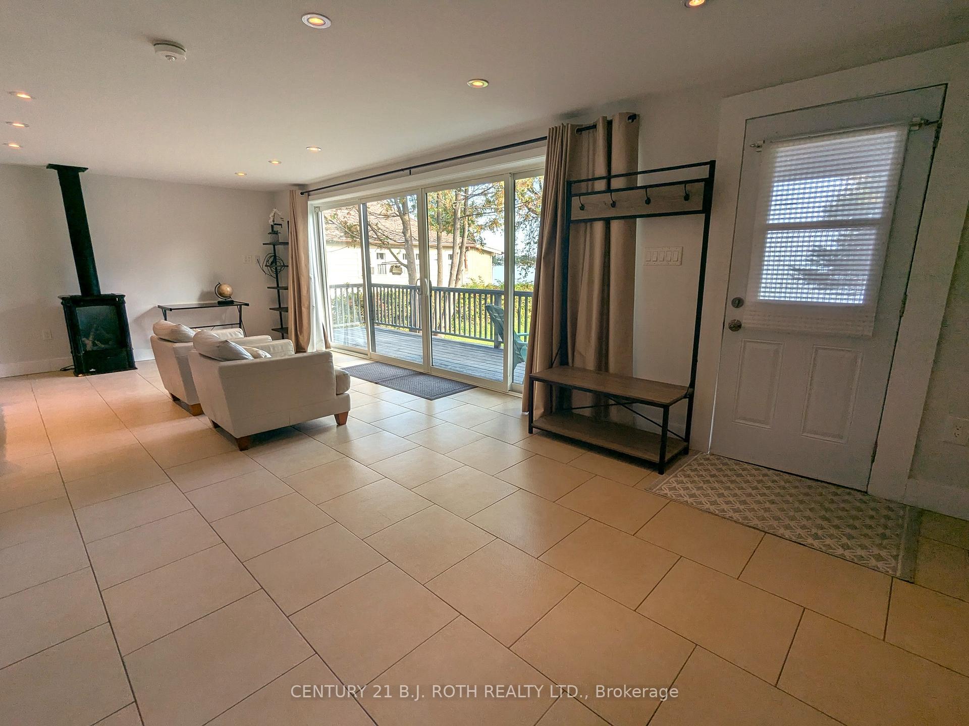 Photo 24 of 1753 Cross Street, Innisfil, Alcona — HOMEH