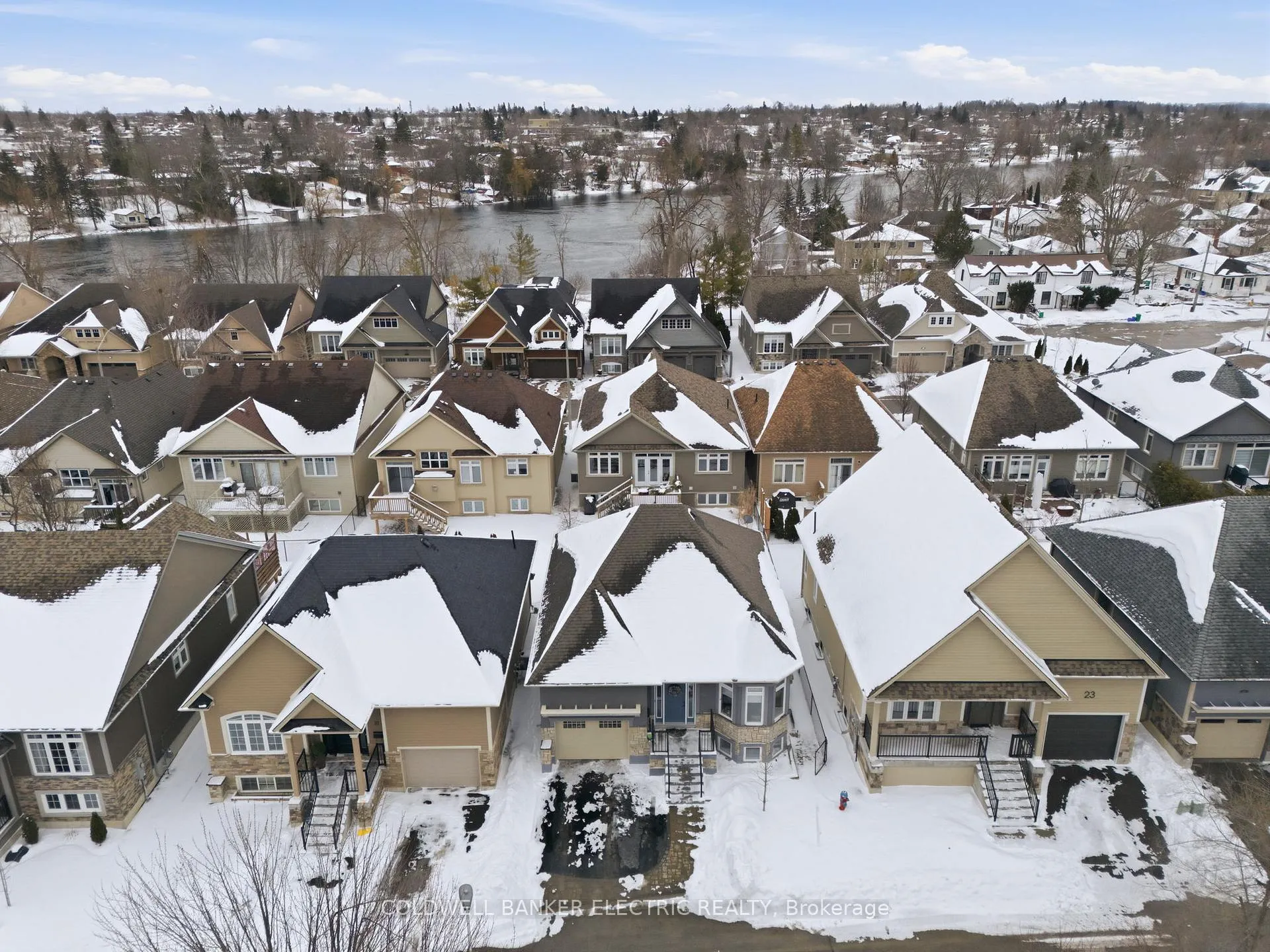 Photo 4 of Unit 32, 25 Brinton Drive, Peterborough, Otonabee Ward 1 — HOMEH