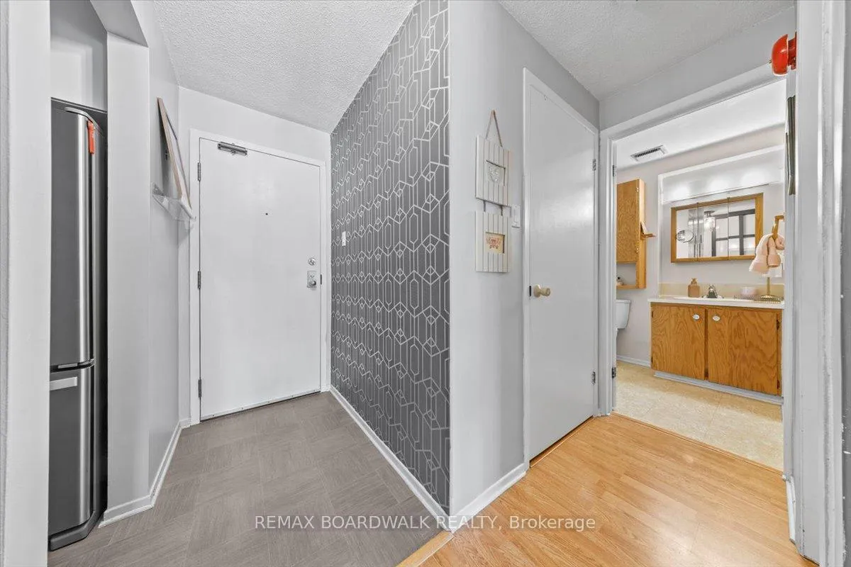Photo 3 of Unit 205, 6434 Bilberry Drive, Ottawa, Orleans Wood — HOMEH