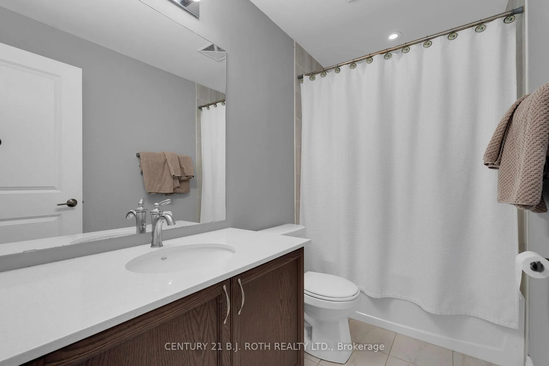Photo 12 of Unit 103, 304 Essa Road, Barrie, 400 West — HOMEH