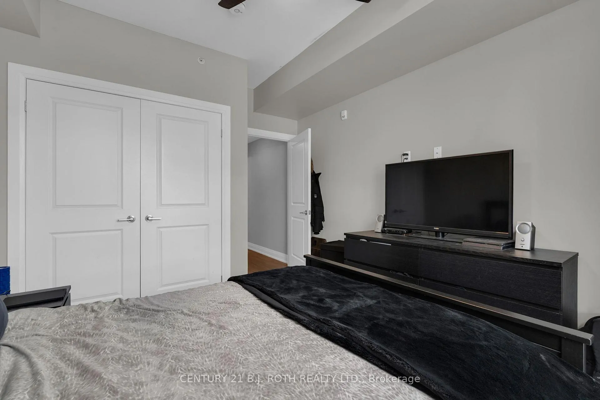 Photo 14 of Unit 103, 304 Essa Road, Barrie, 400 West — HOMEH