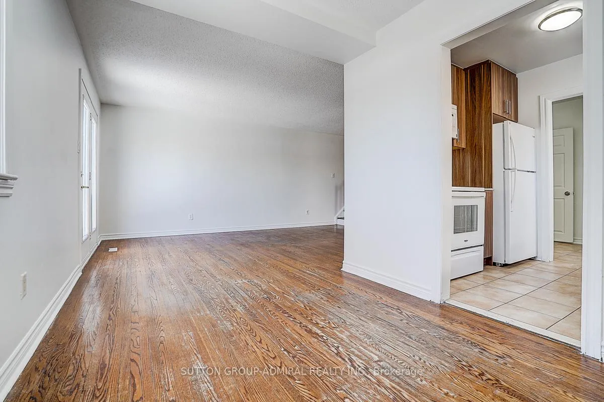 Photo 20 of 7 Town House Crescent, Brampton, Brampton East — HOMEH