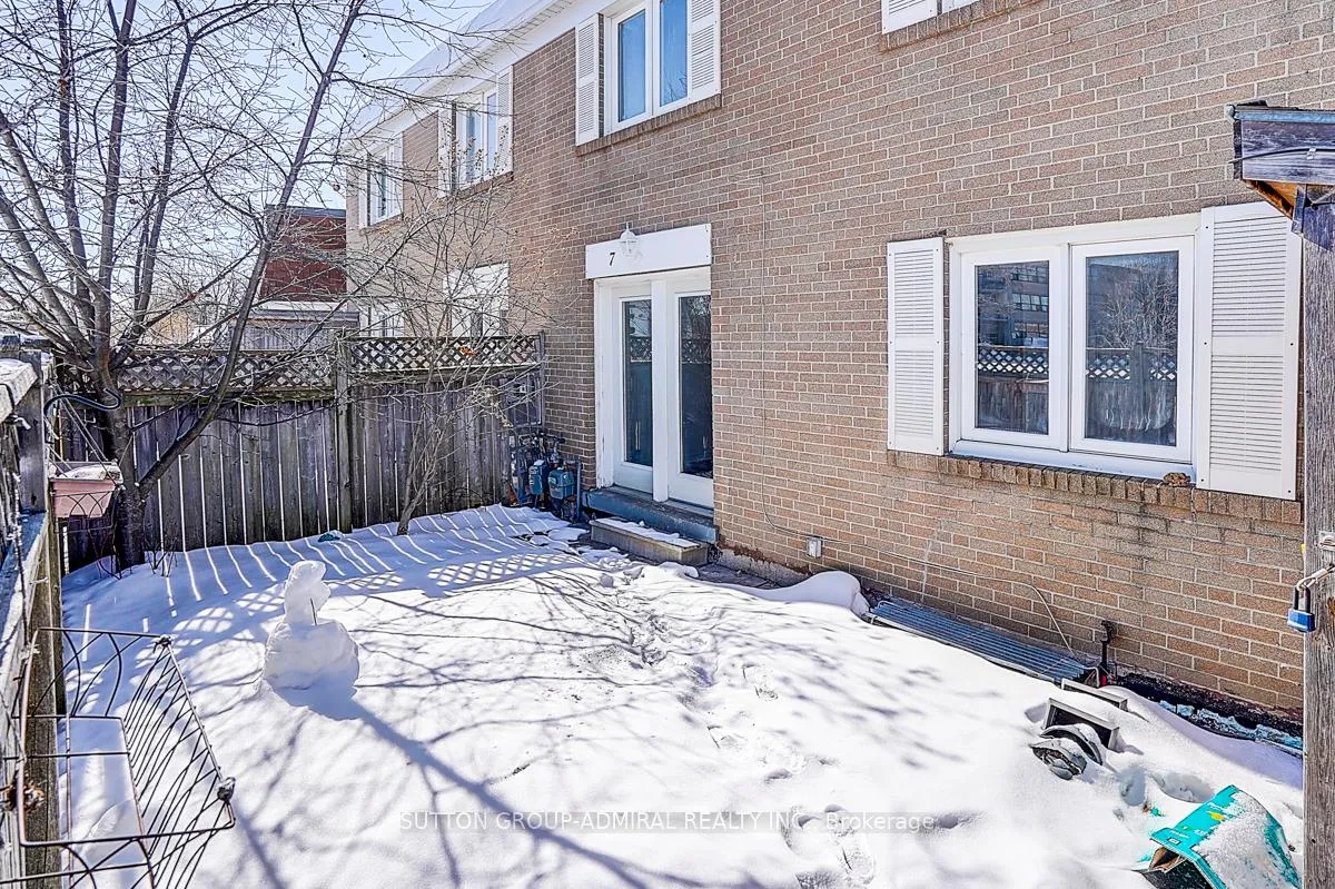 Photo 33 of 7 Town House Crescent, Brampton, Brampton East — HOMEH