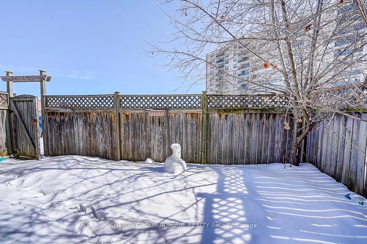 Photo 34 of 7 Town House Crescent, Brampton, Brampton East — HOMEH
