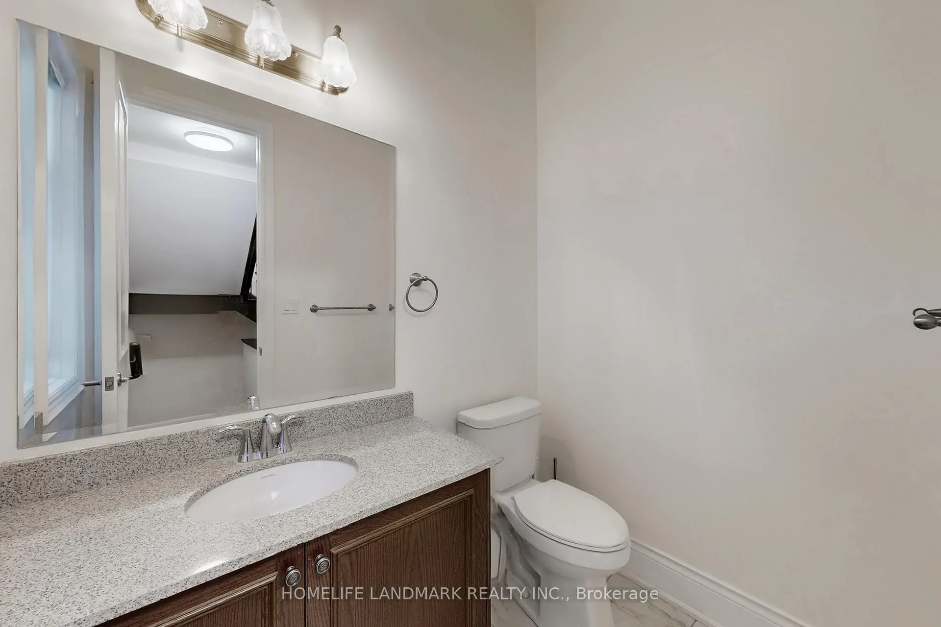 Photo 12 of 75 Hurst Avenue, Vaughan, Patterson — HOMEH