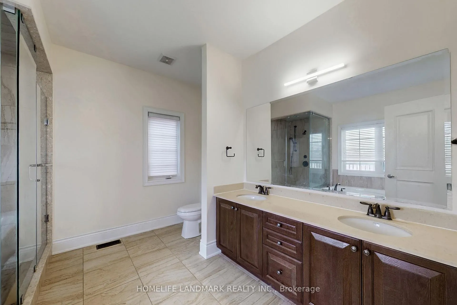 Photo 16 of 75 Hurst Avenue, Vaughan, Patterson — HOMEH