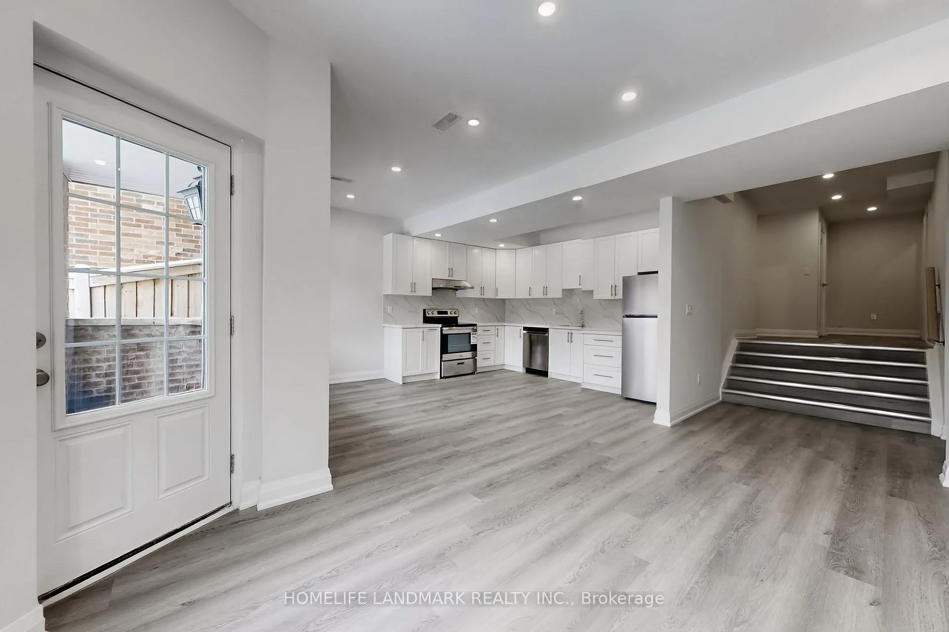 Photo 30 of 75 Hurst Avenue, Vaughan, Patterson — HOMEH