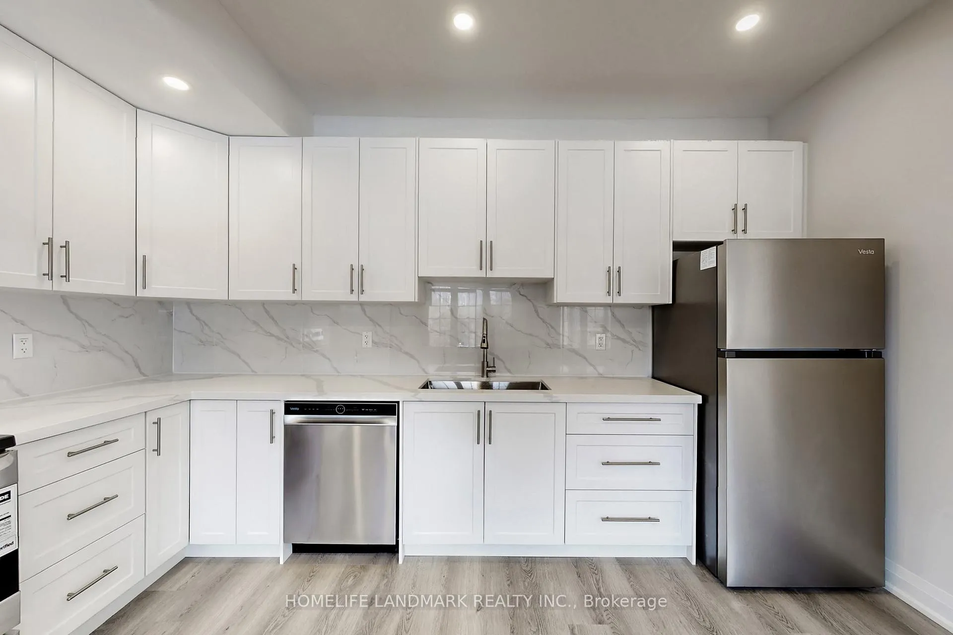 Photo 33 of 75 Hurst Avenue, Vaughan, Patterson — HOMEH