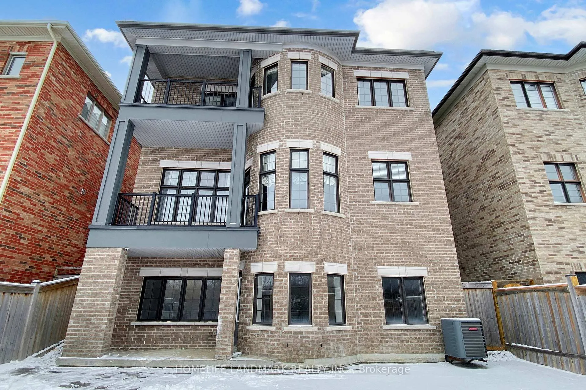 Photo 44 of 75 Hurst Avenue, Vaughan, Patterson — HOMEH