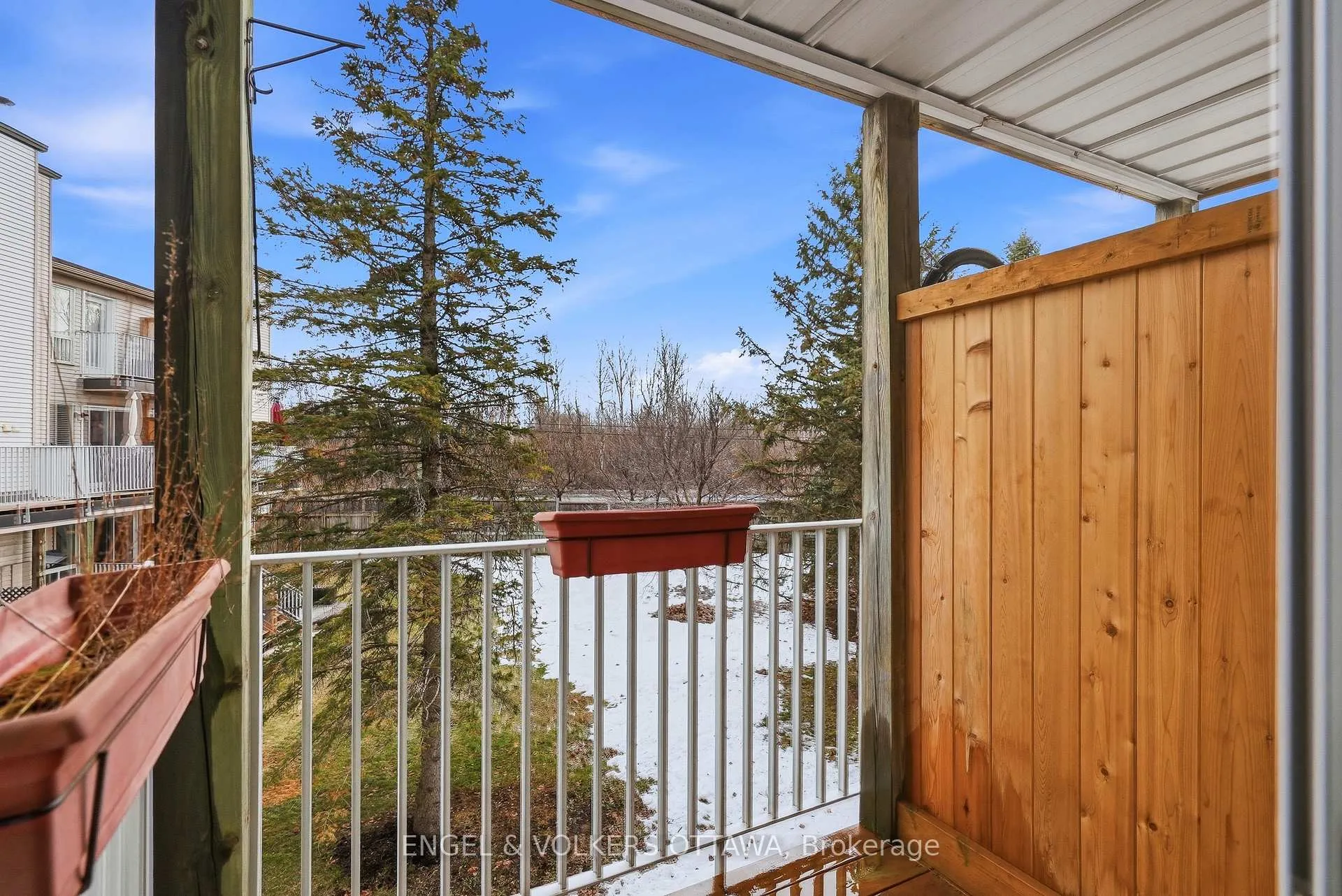 Photo 6 of Unit 40, 244 Briston Private, Ottawa, Hunt Club Park — HOMEH