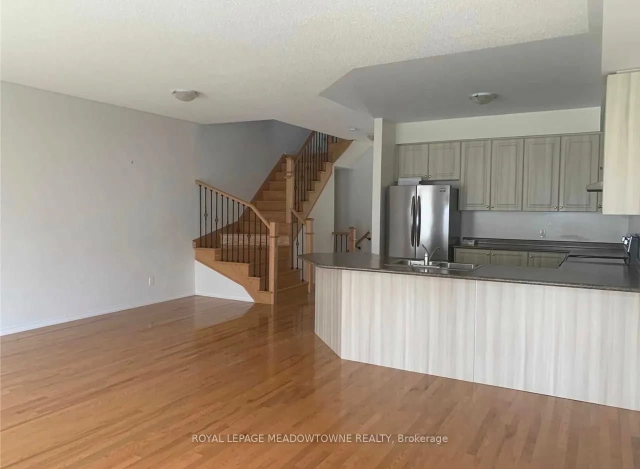 Photo 4 of 726 Farmstead Drive, Milton, Willmott — HOMEH