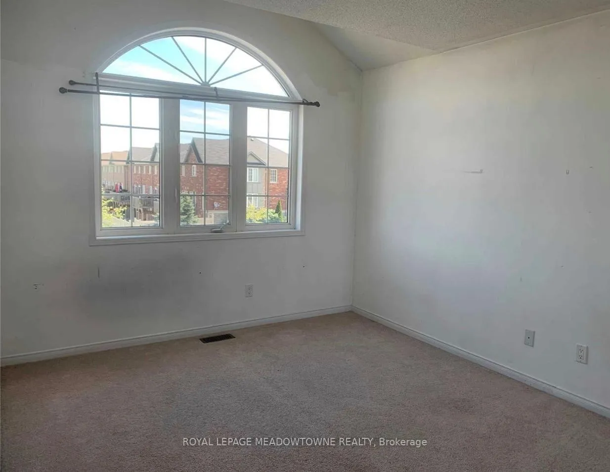 Photo 16 of 726 Farmstead Drive, Milton, Willmott — HOMEH