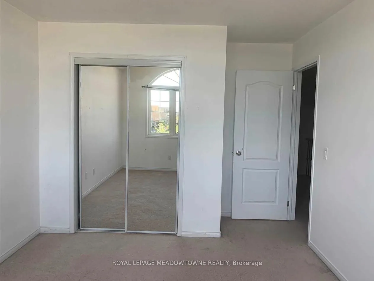 Photo 17 of 726 Farmstead Drive, Milton, Willmott — HOMEH