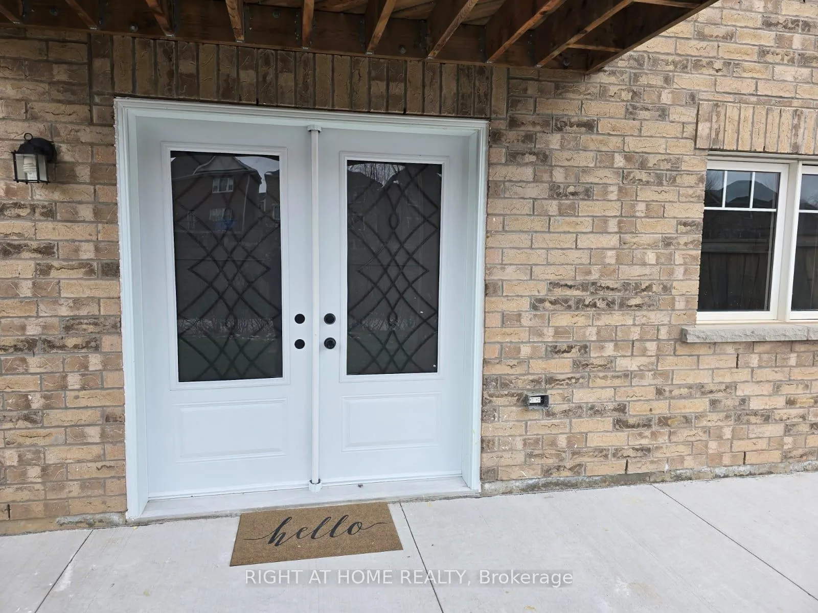 Photo 2 of 1258 Duignan Crescent, Milton, Ford — HOMEH
