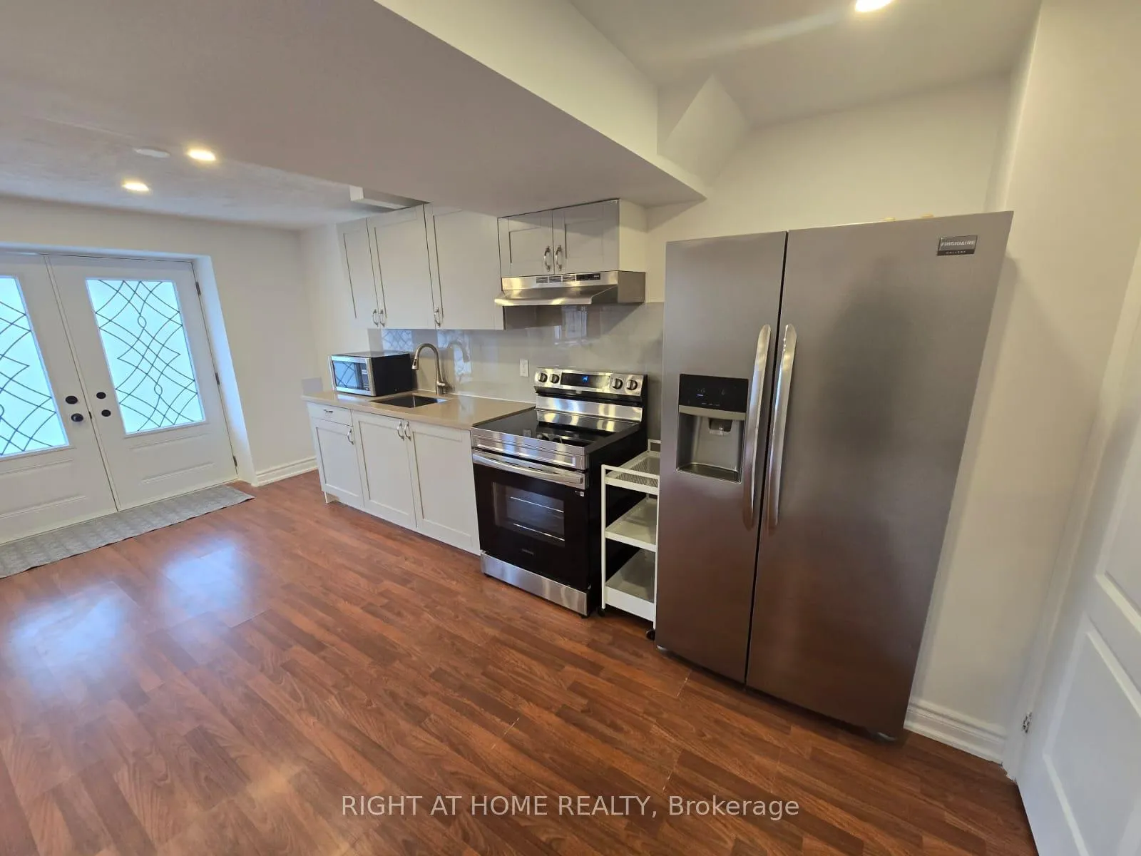 Photo 4 of 1258 Duignan Crescent, Milton, Ford — HOMEH