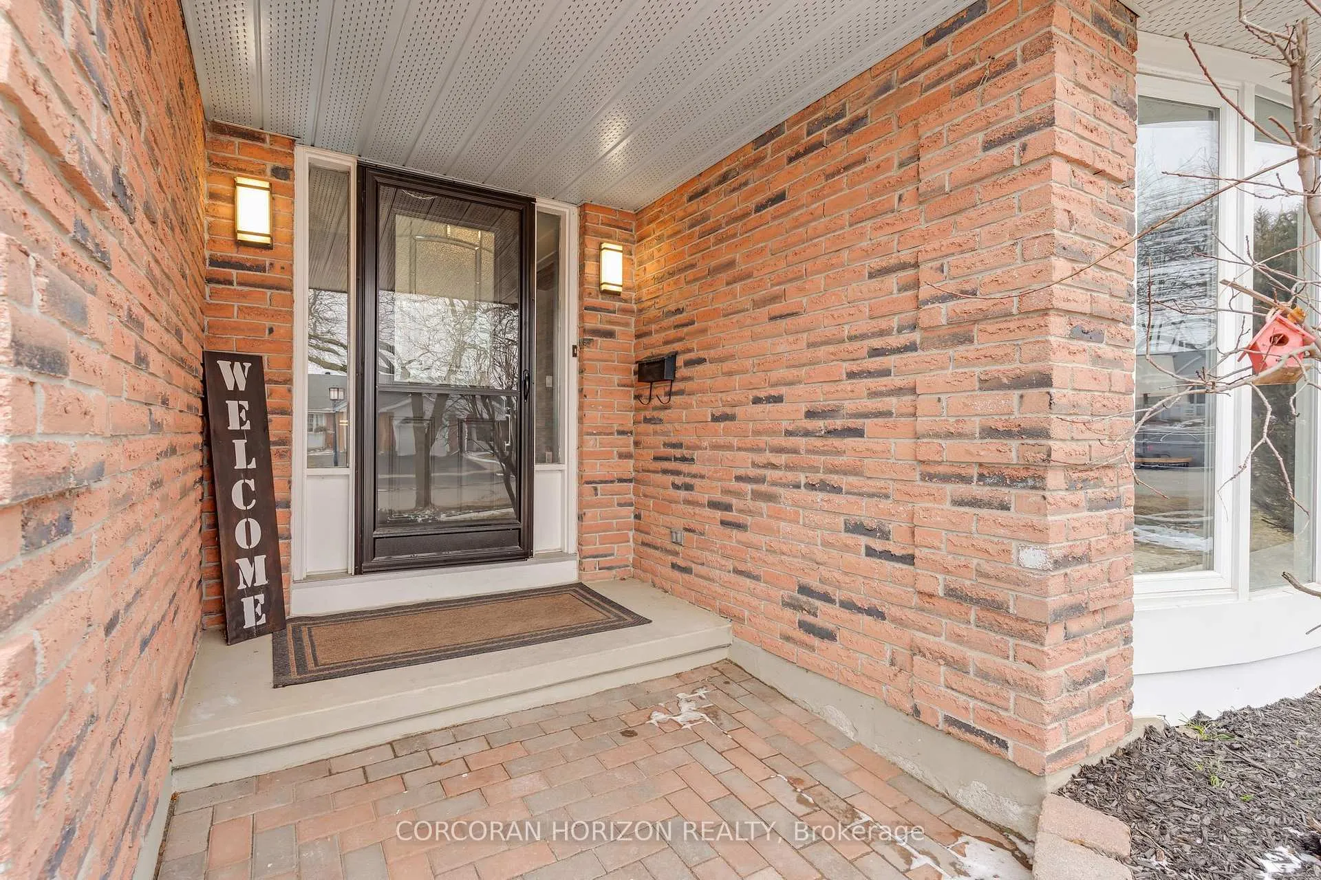 Photo 3 of 160 Oneida Place, Kitchener — HOMEH