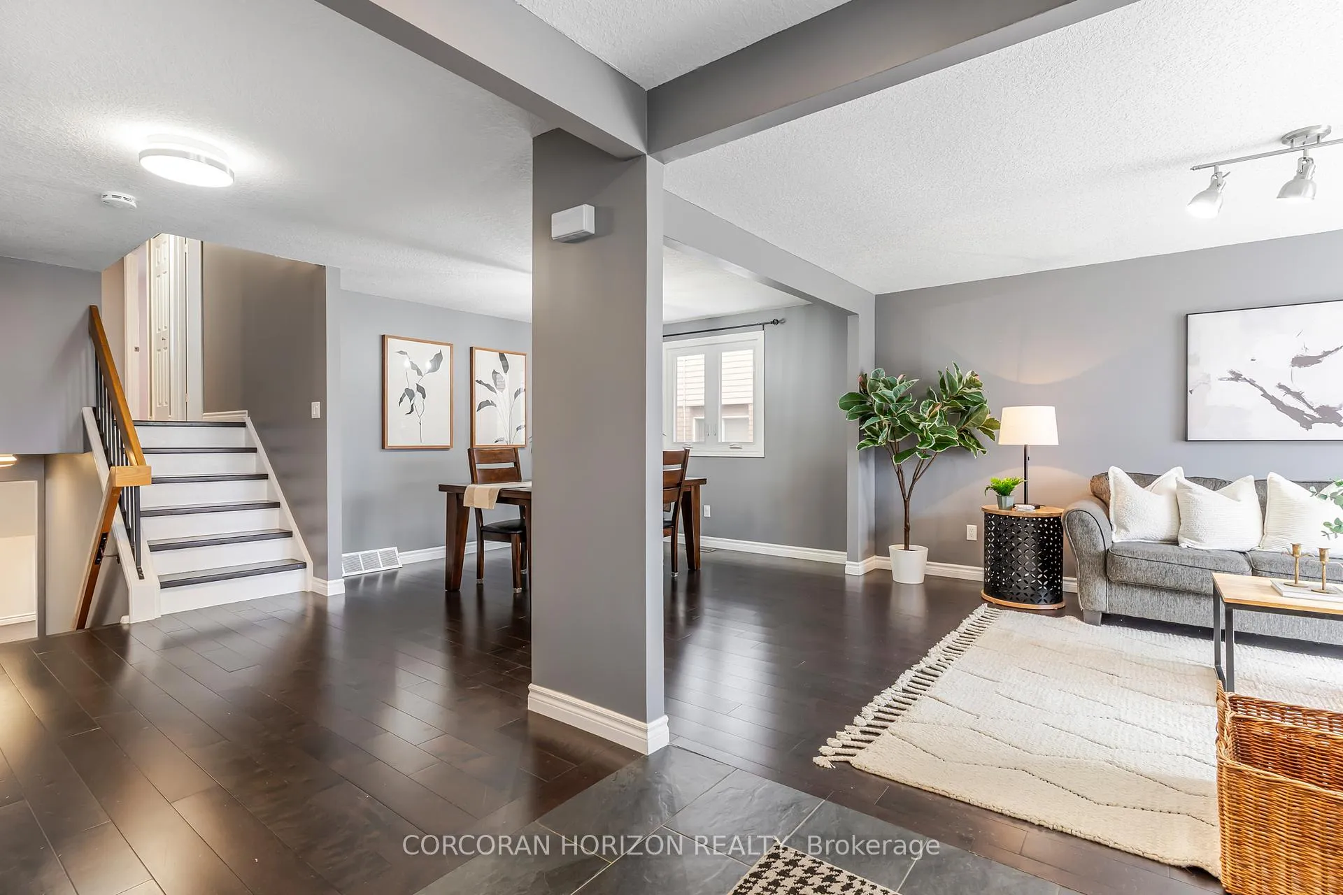 Photo 5 of 160 Oneida Place, Kitchener — HOMEH