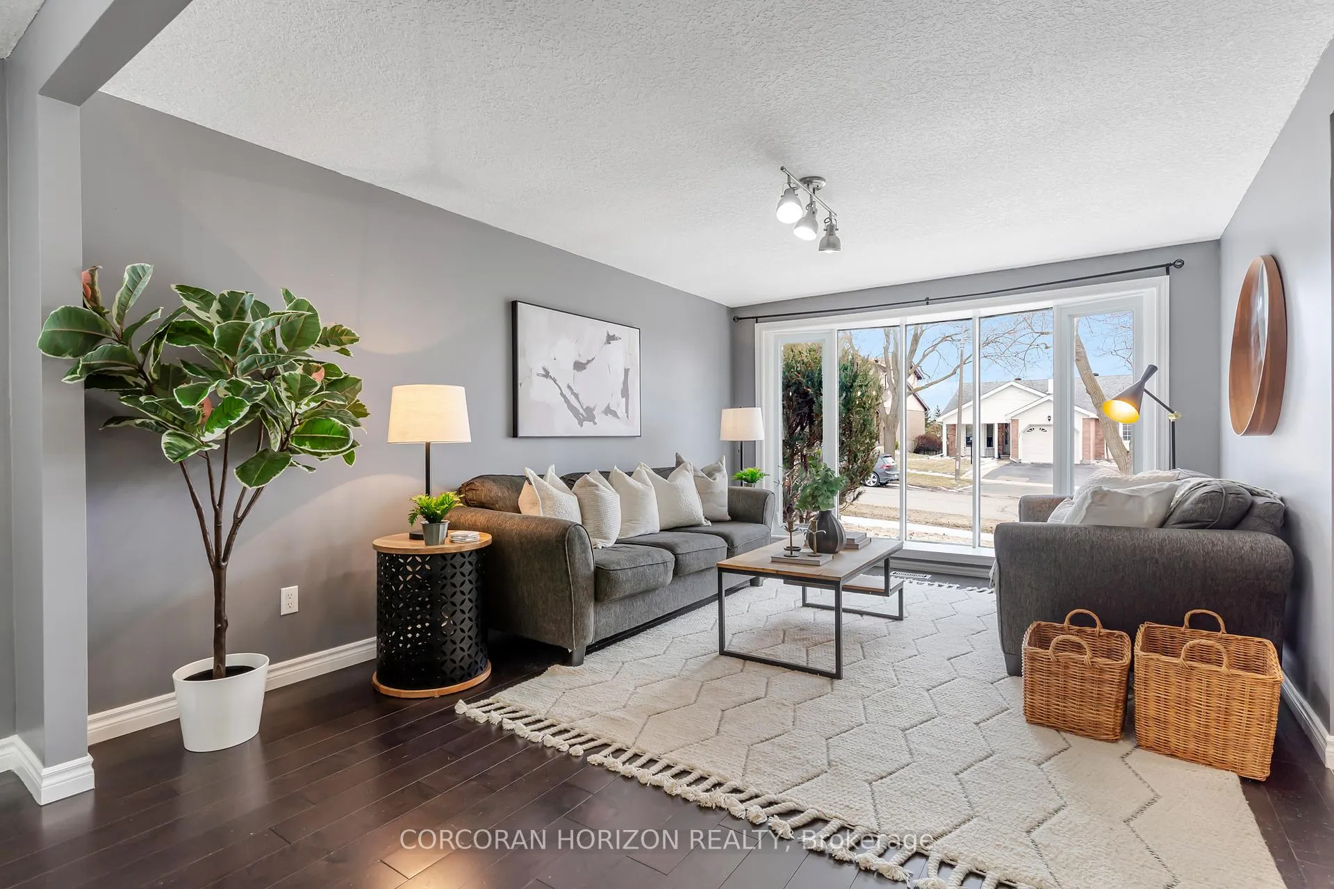 Photo 7 of 160 Oneida Place, Kitchener — HOMEH