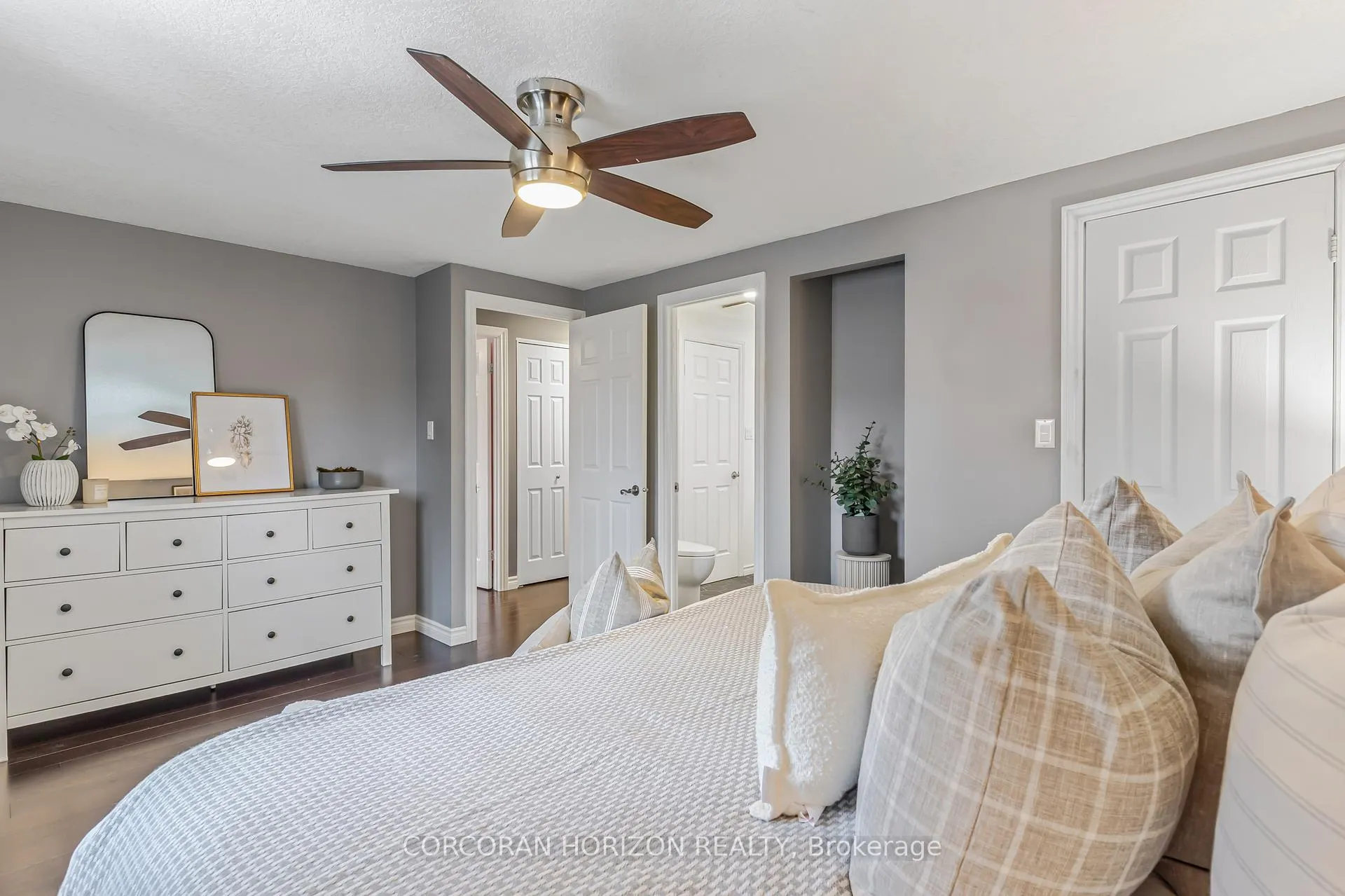 Photo 24 of 160 Oneida Place, Kitchener — HOMEH