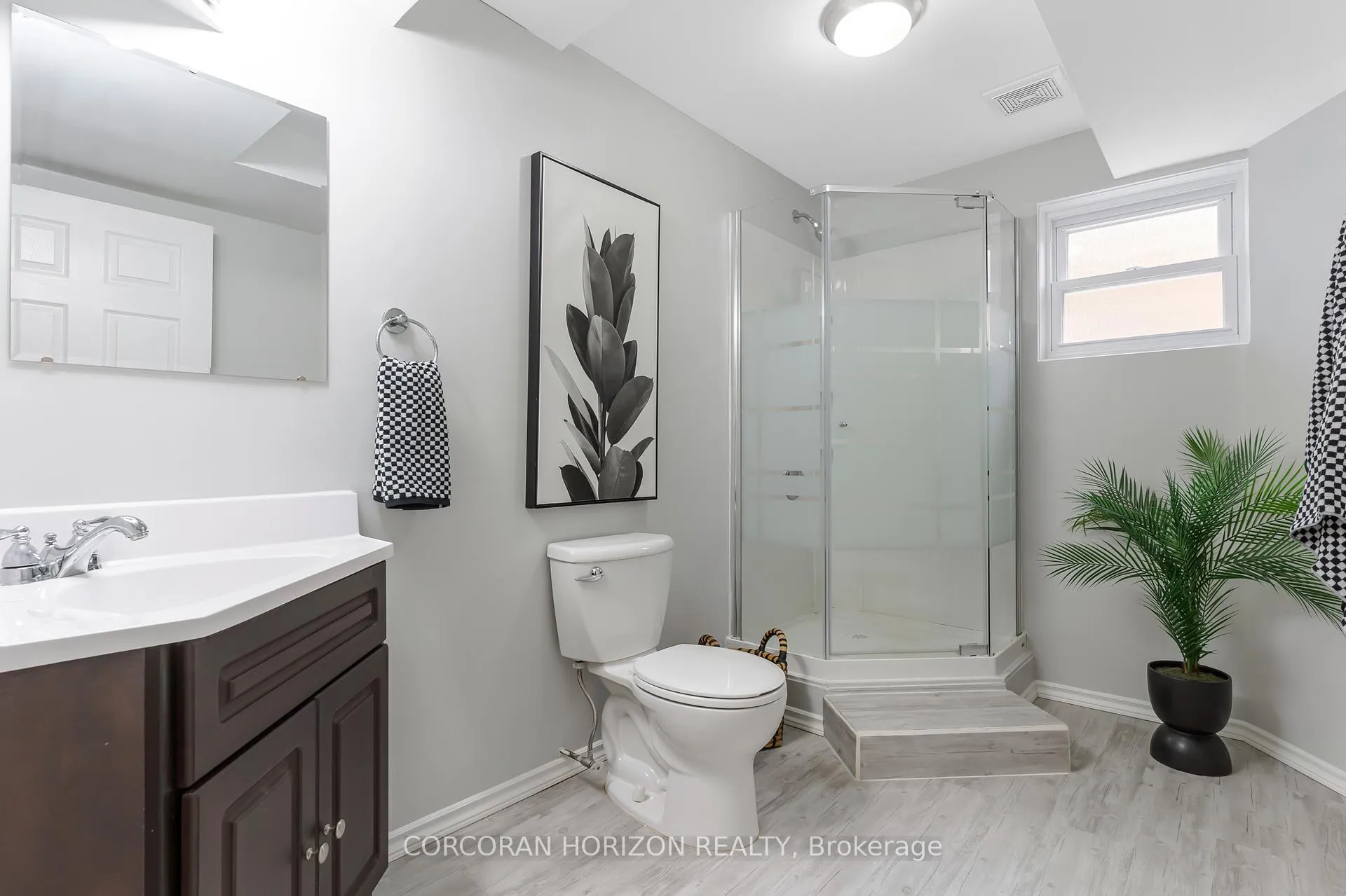 Photo 30 of 160 Oneida Place, Kitchener — HOMEH