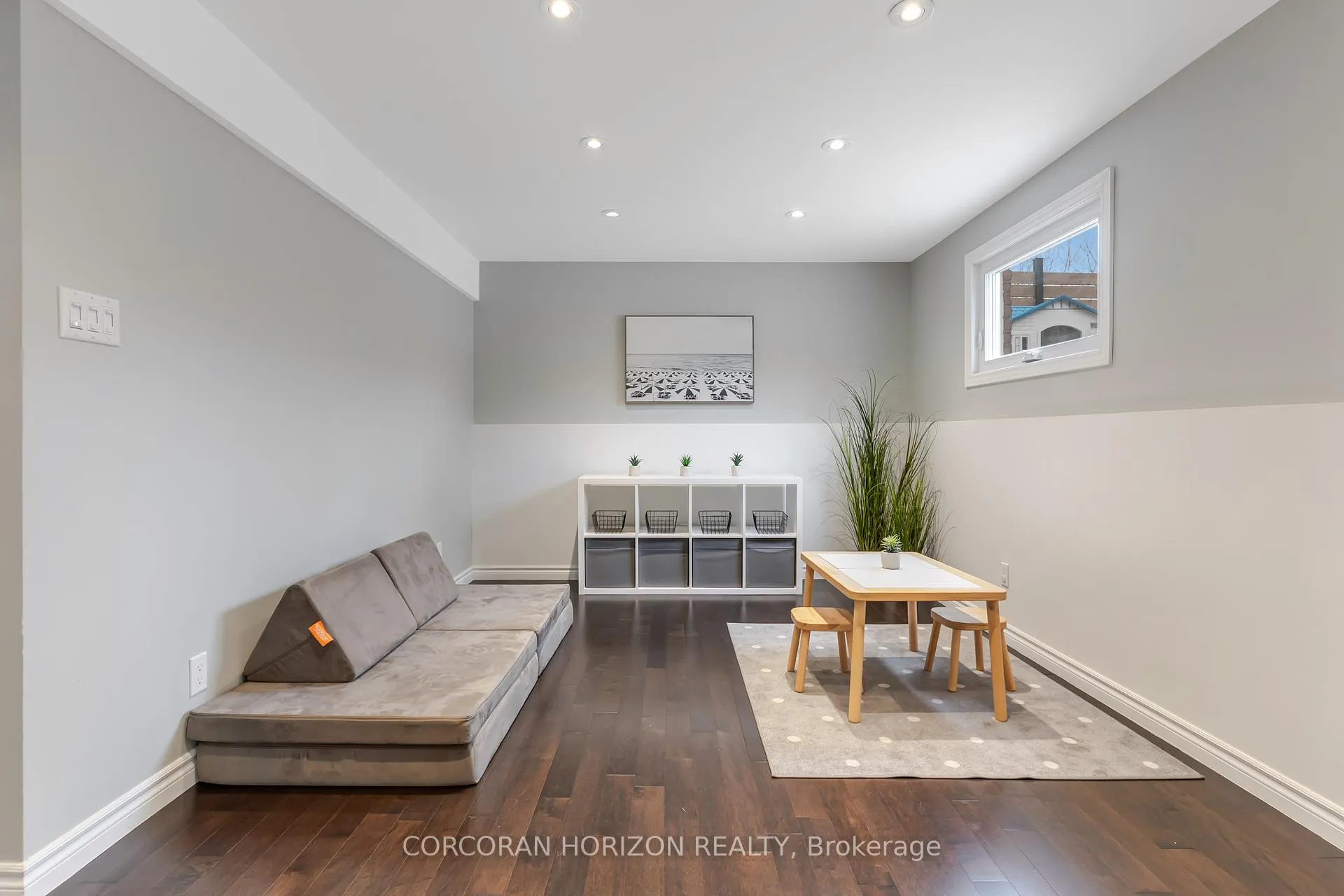 Photo 31 of 160 Oneida Place, Kitchener — HOMEH