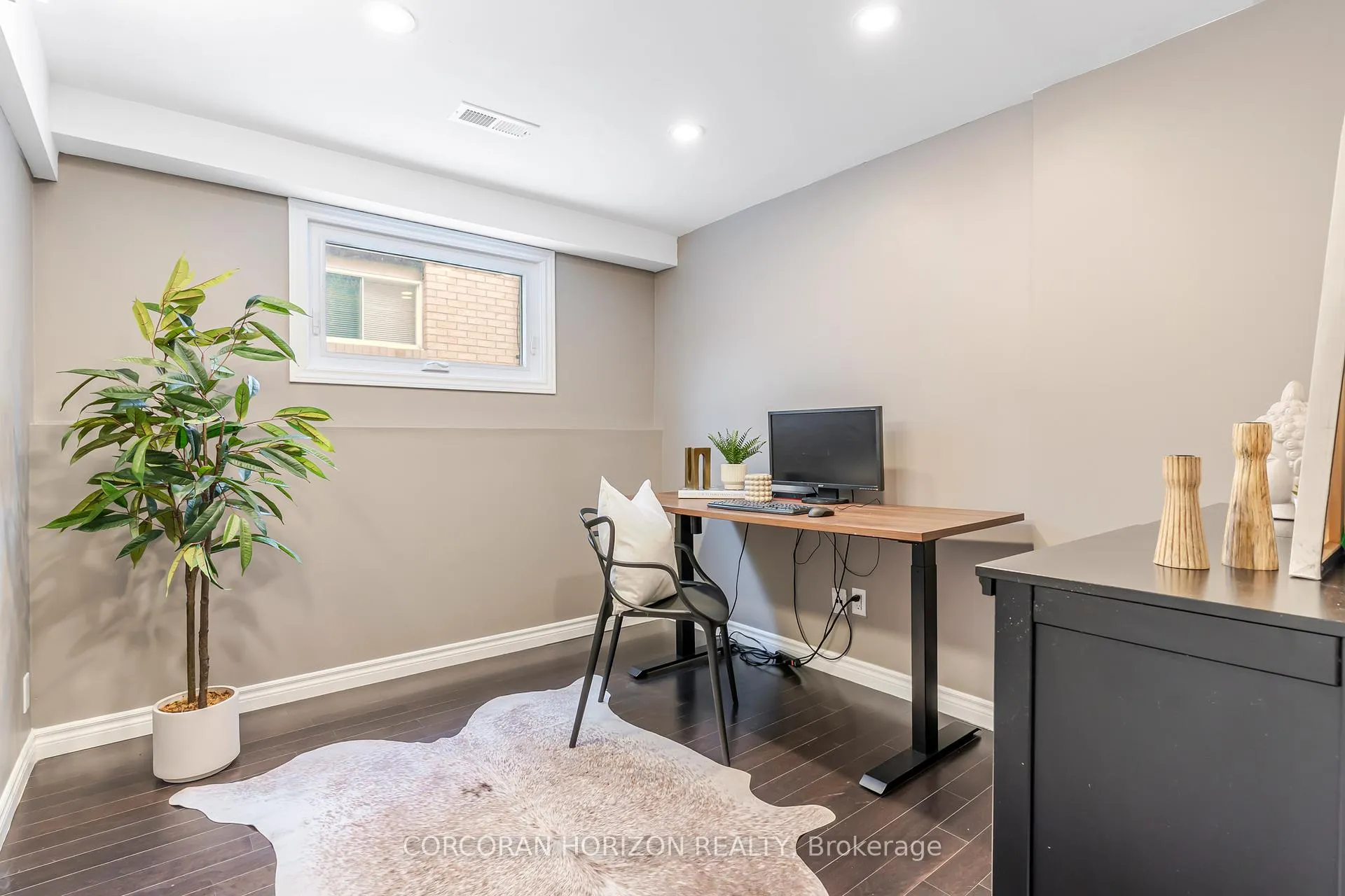 Photo 37 of 160 Oneida Place, Kitchener — HOMEH