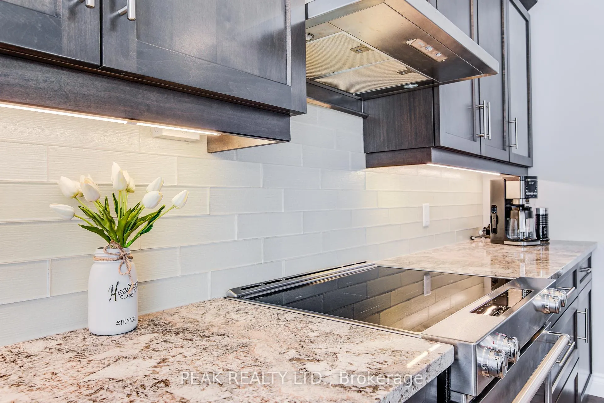 Photo 11 of 367 Meadowvale Place, Waterloo — HOMEH