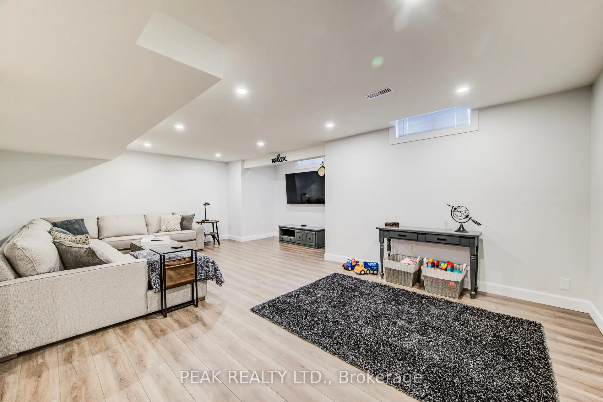 Photo 38 of 367 Meadowvale Place, Waterloo — HOMEH