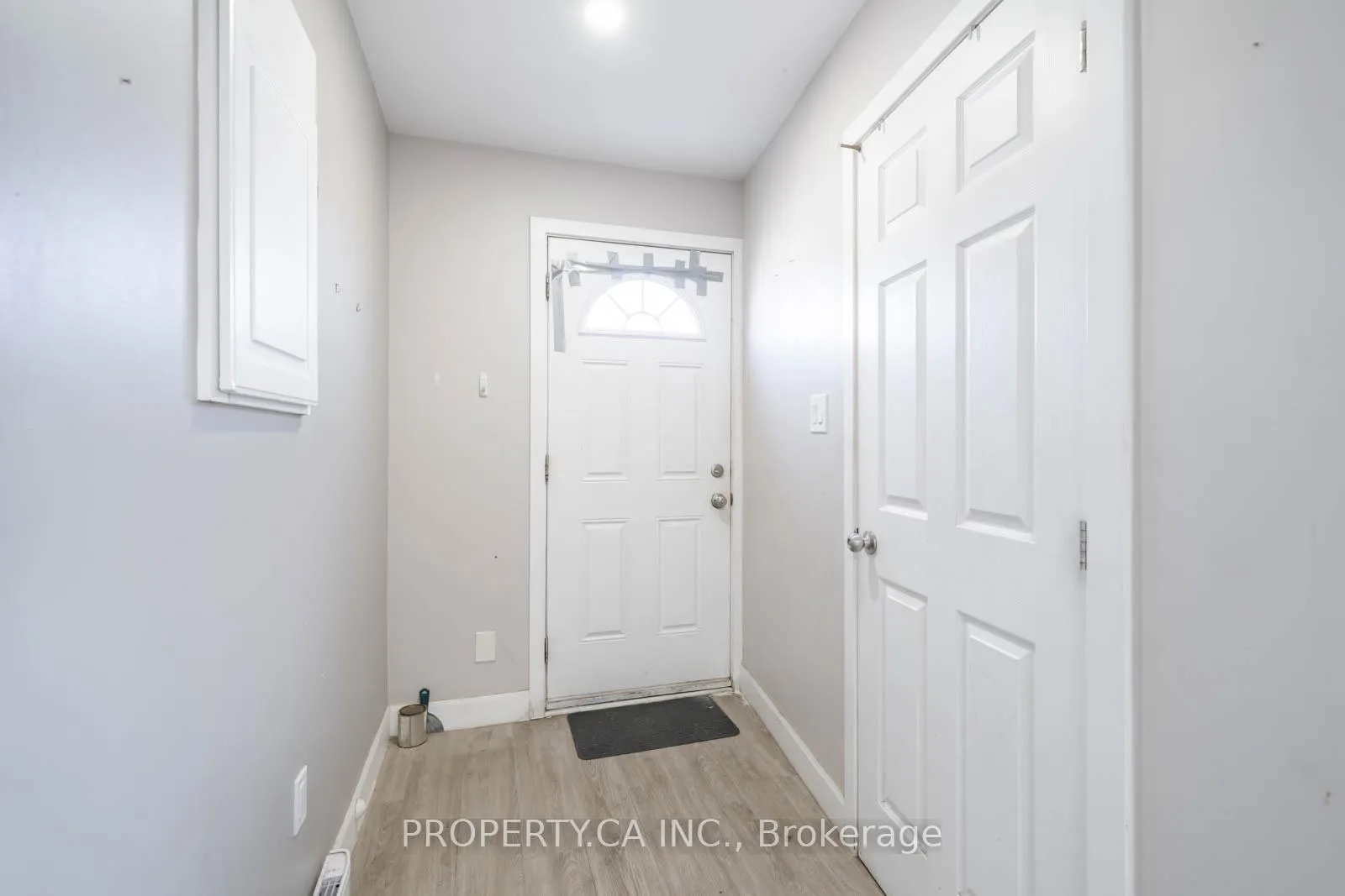 Photo 12 of Unit #2 Upper, 438 8 Highway, Hamilton, Stoney Creek — HOMEH