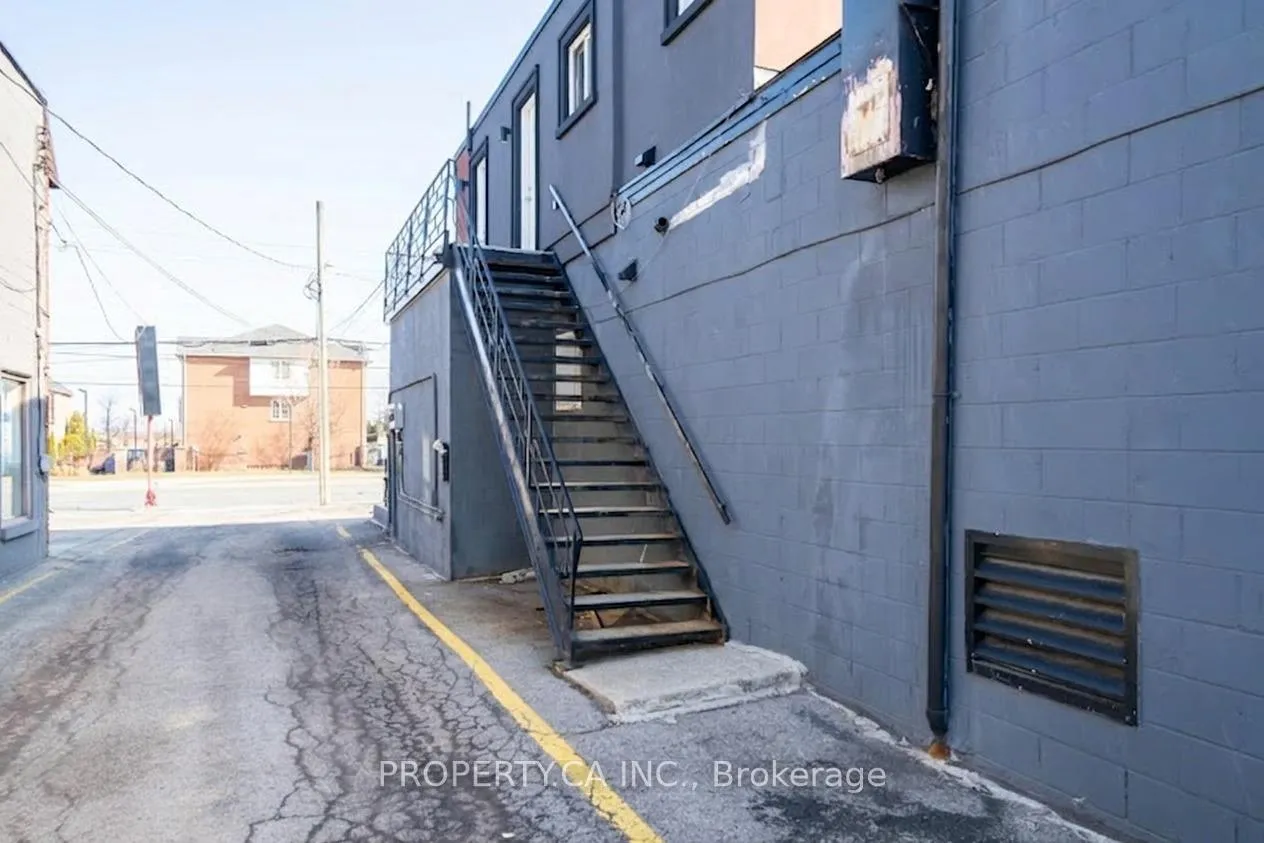 Photo 15 of Unit #2 Upper, 438 8 Highway, Hamilton, Stoney Creek — HOMEH