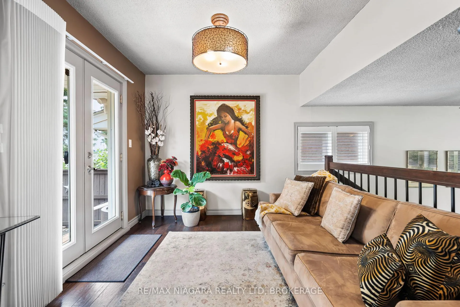 Photo 13 of 44 Lockview Crescent, St. Catharines, Bunting/Linwell — HOMEH