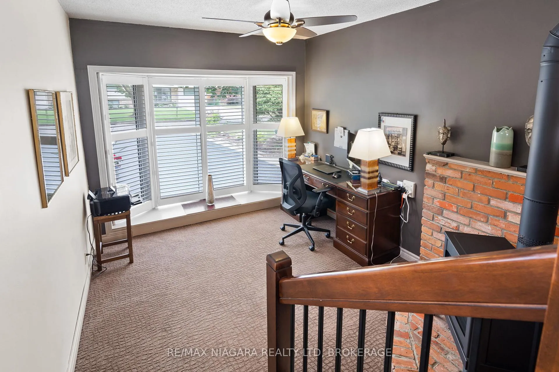 Photo 14 of 44 Lockview Crescent, St. Catharines, Bunting/Linwell — HOMEH