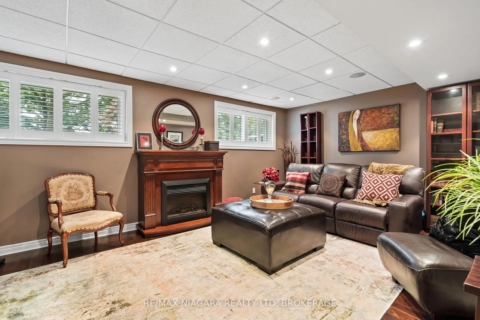 Photo 24 of 44 Lockview Crescent, St. Catharines, Bunting/Linwell — HOMEH