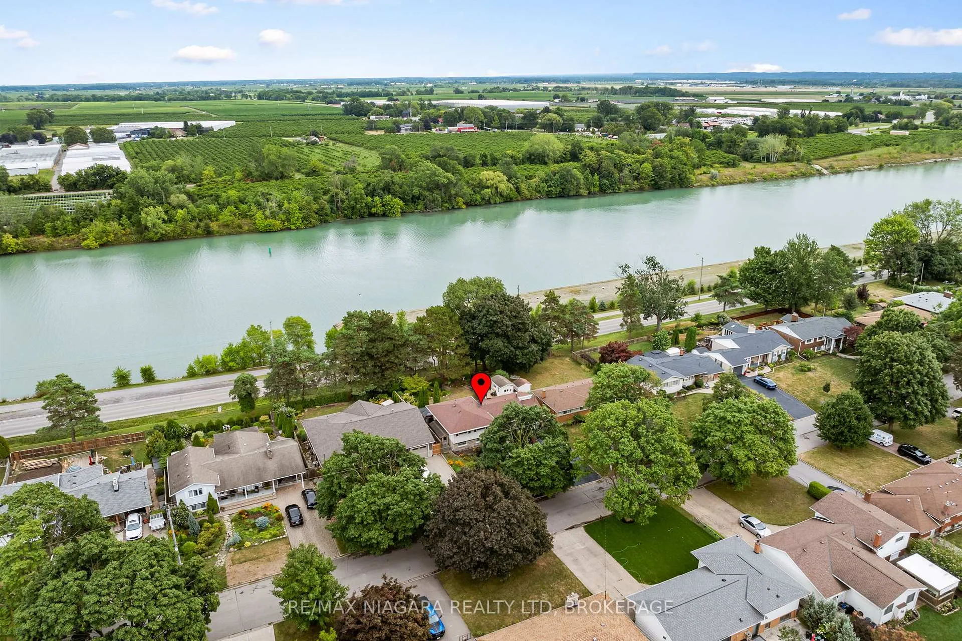 Photo 39 of 44 Lockview Crescent, St. Catharines, Bunting/Linwell — HOMEH