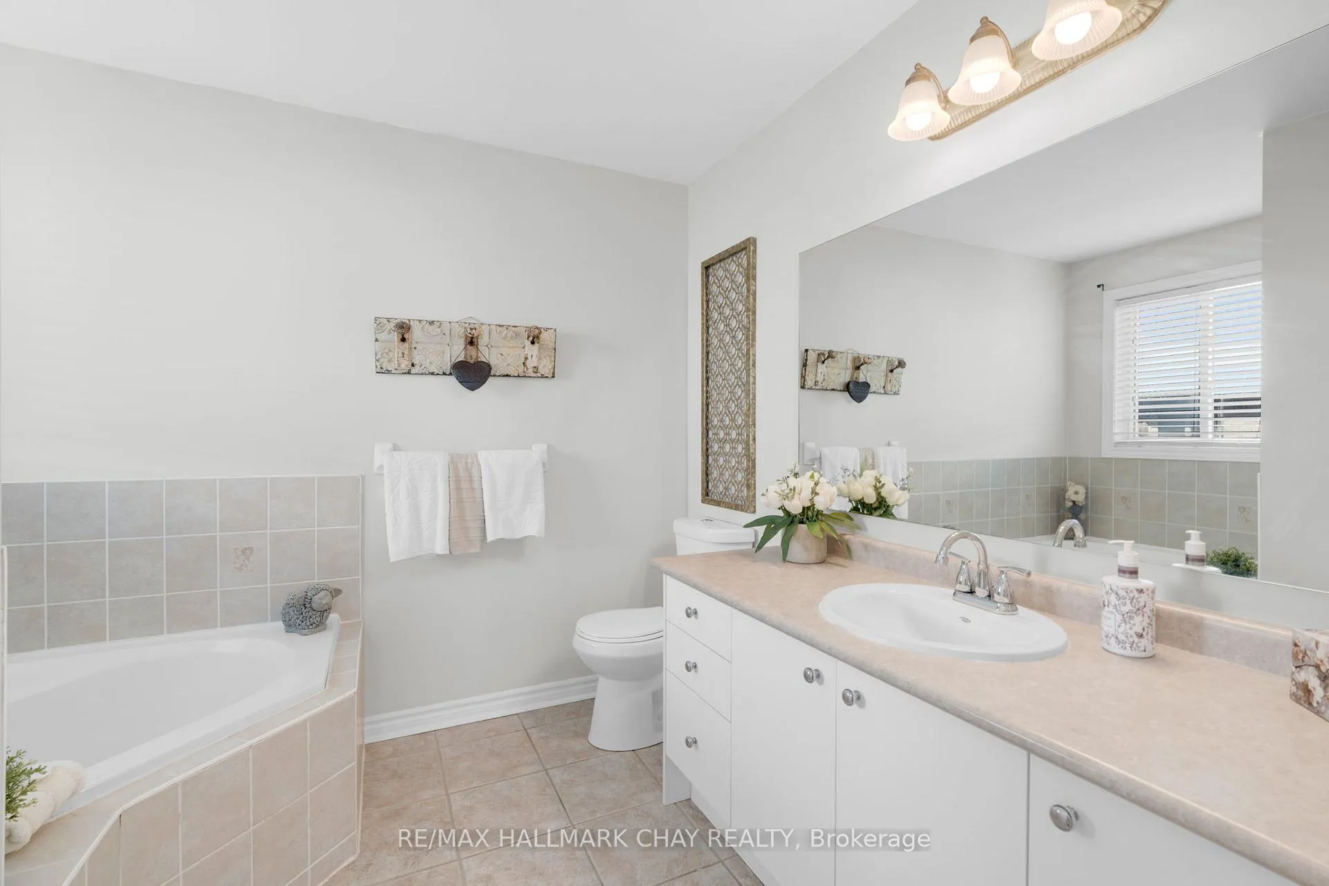 Photo 15 of 12 Muir Drive, Barrie, Ardagh — HOMEH