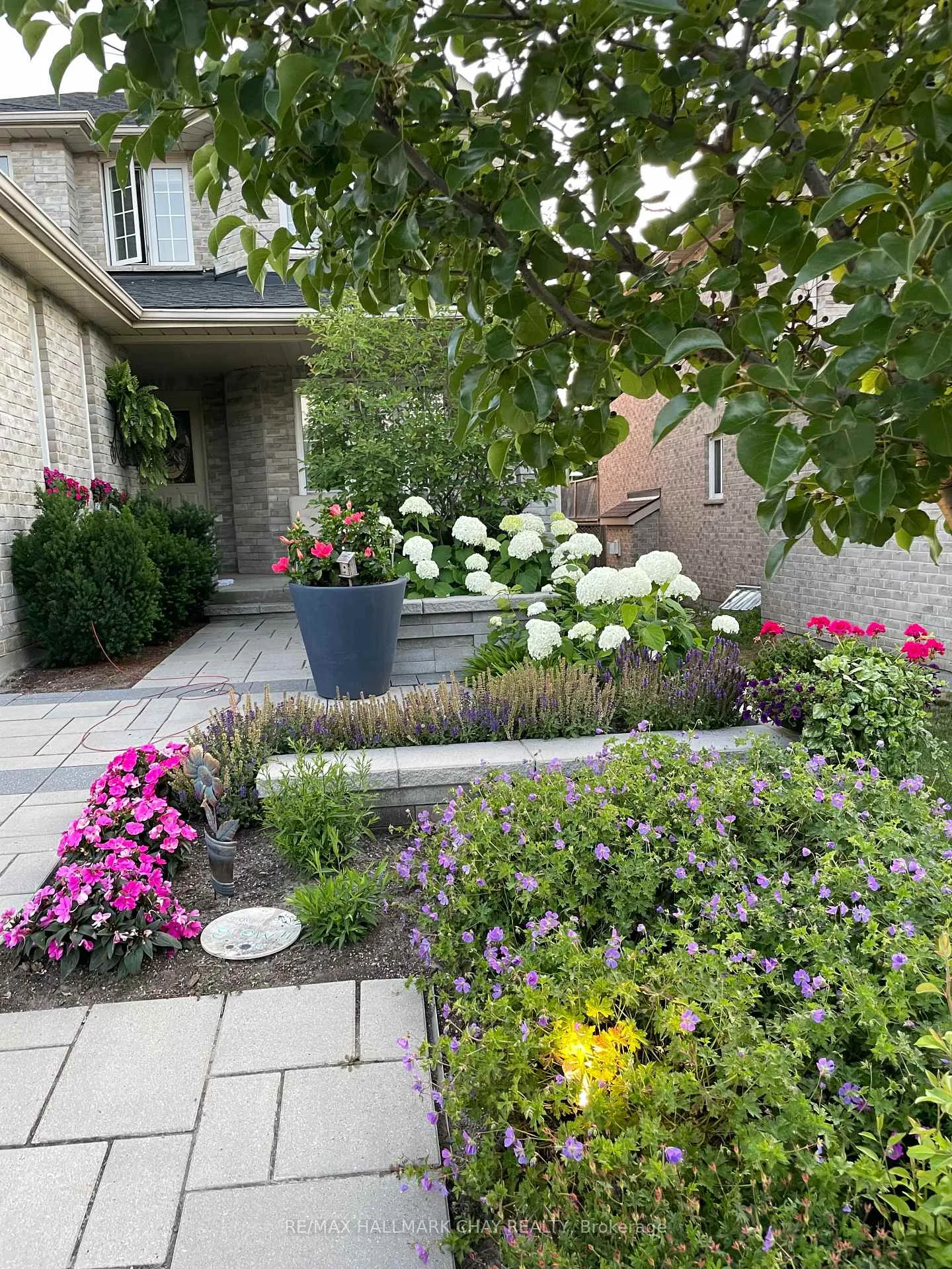 Photo 32 of 12 Muir Drive, Barrie, Ardagh — HOMEH