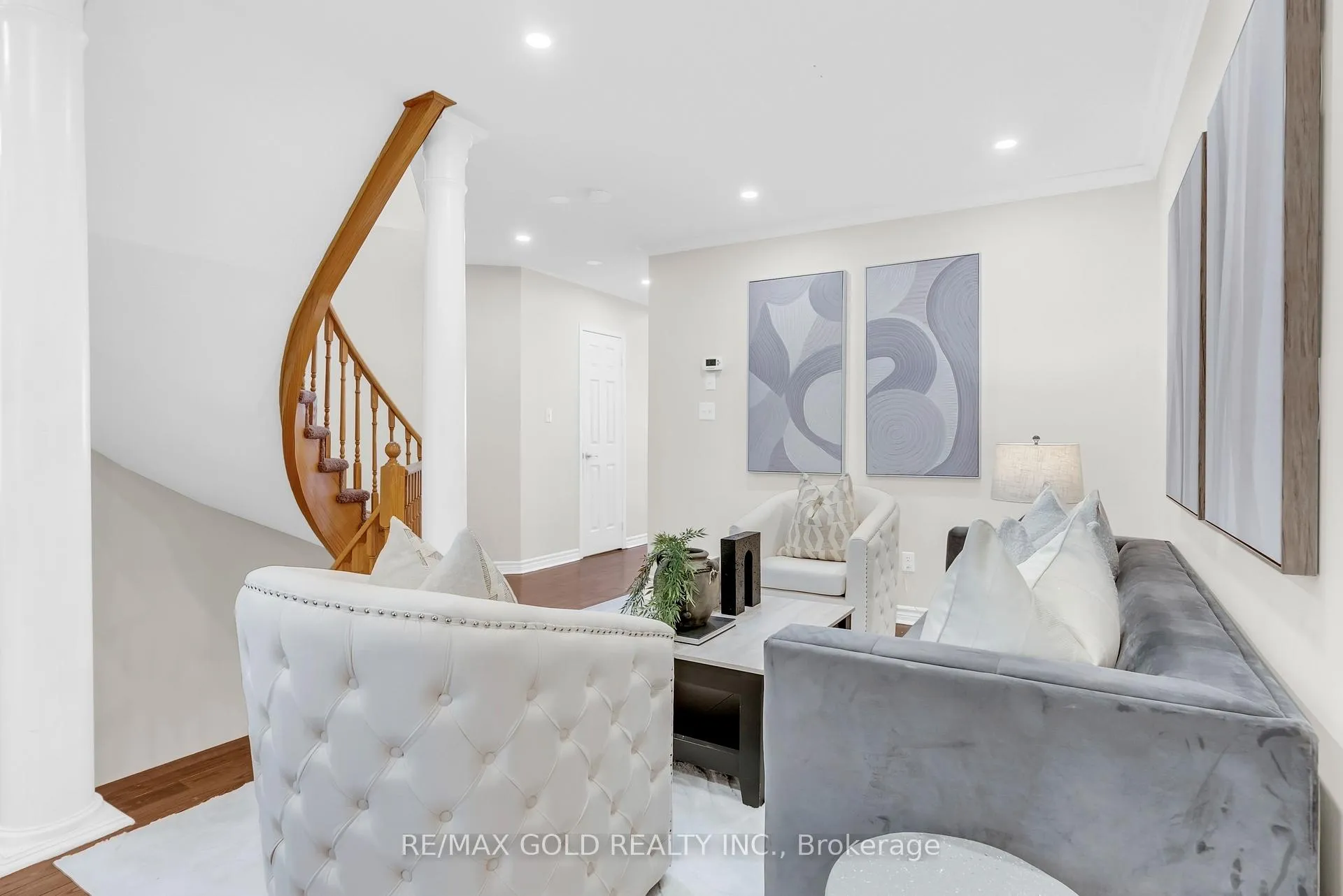 Photo 5 of 1322 Mowat Lane, Milton, Dempsey — HOMEH