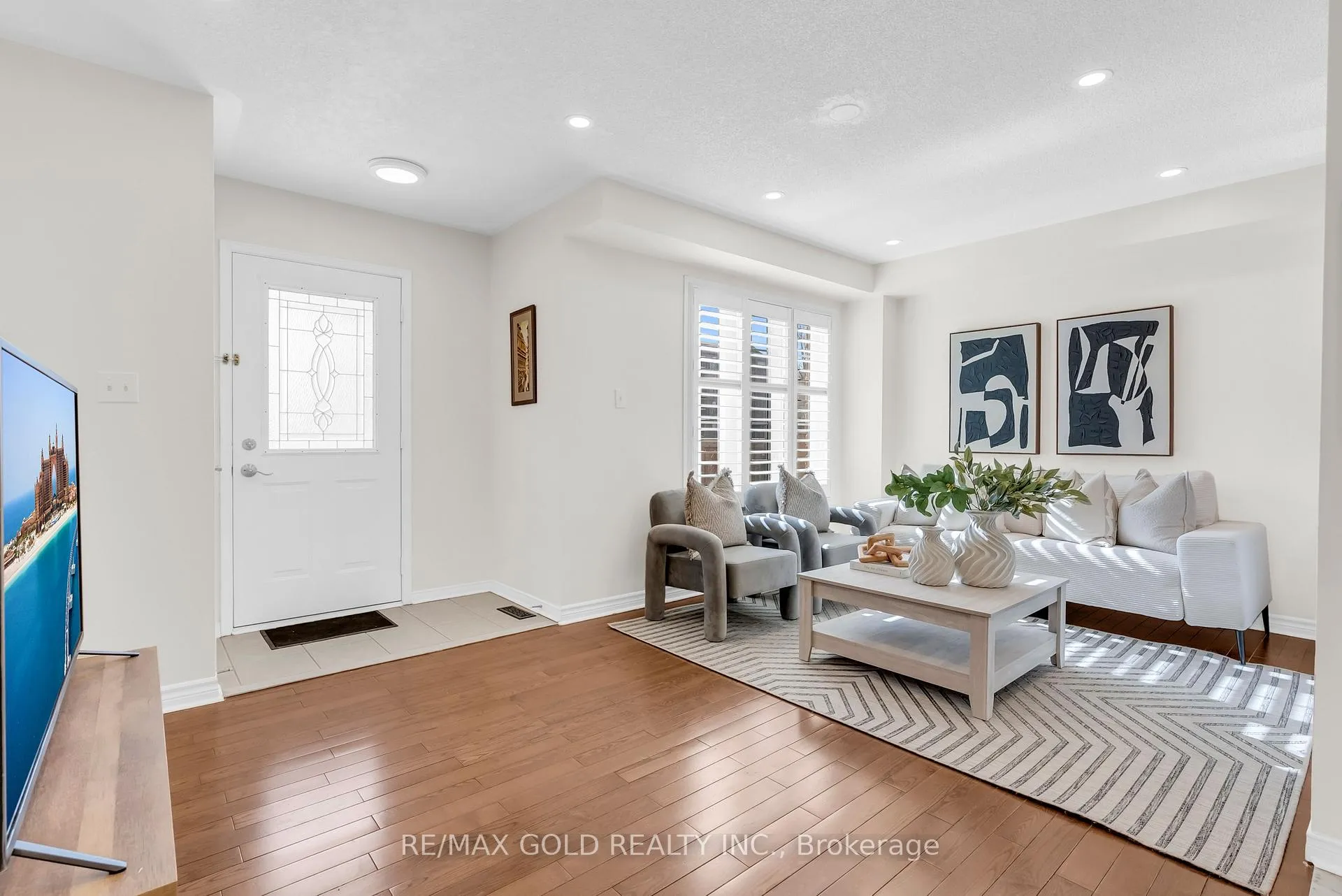 Photo 12 of 1322 Mowat Lane, Milton, Dempsey — HOMEH