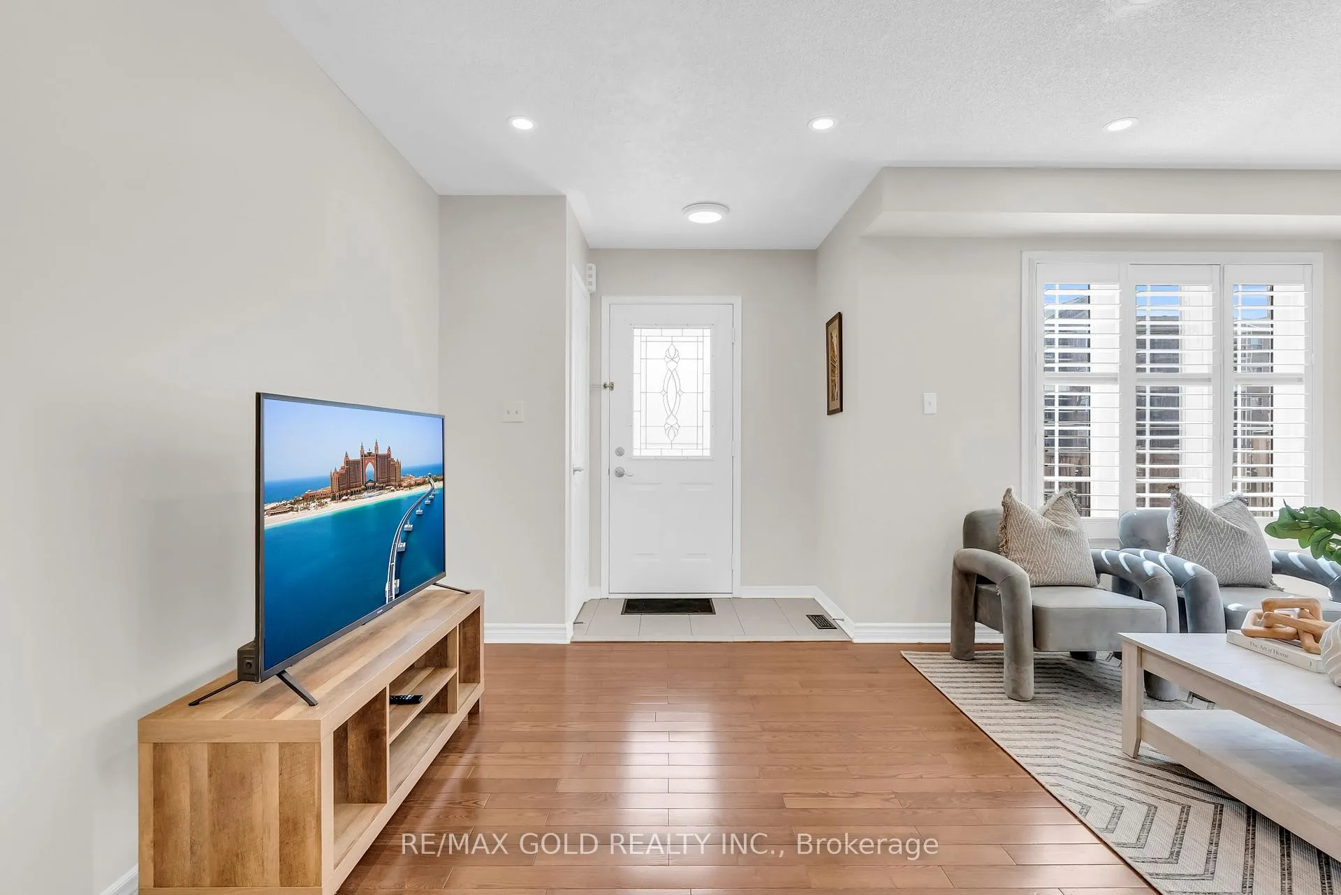 Photo 13 of 1322 Mowat Lane, Milton, Dempsey — HOMEH